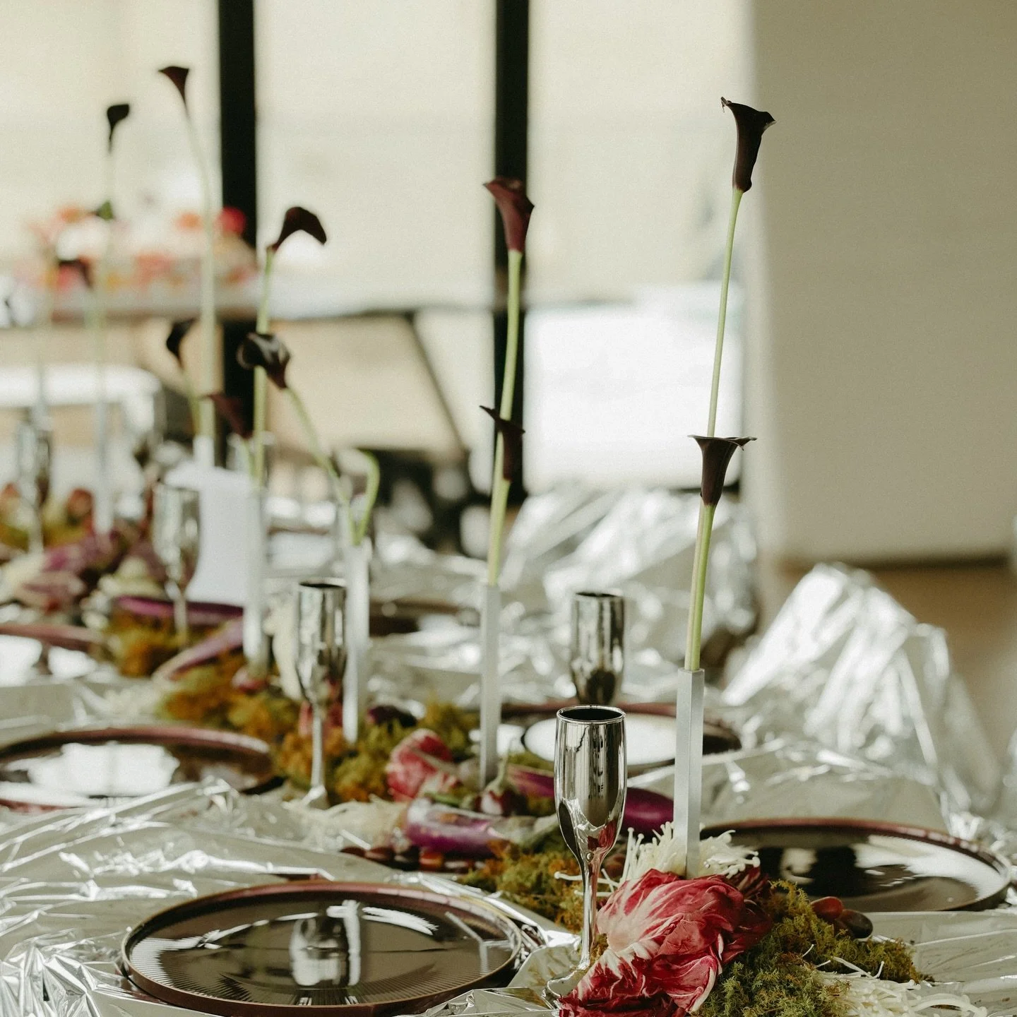 Tablescapes are where the mood of your day quietly shows up. A little moss here, some fruit and veggies there&mdash;suddenly the table feels alive, easy, and like it belongs.
 My favourite part? That quiet, flowy energy your guests just feel when the