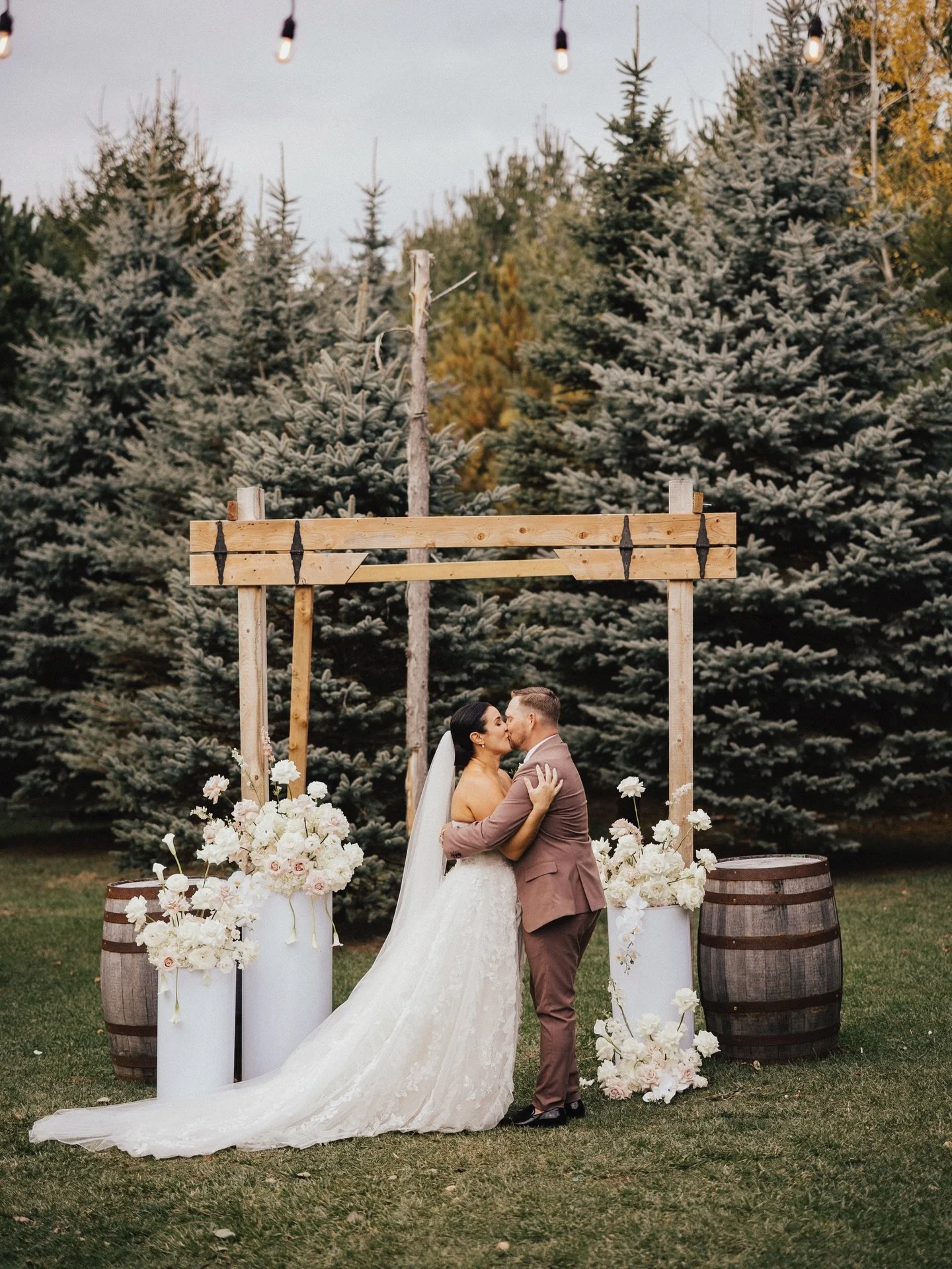 That just married feeling 💌

Bride: @kalyandcoevents 
Venue: @thebarneventspace
Florals: @wildhearts.inbloom 
Dress: @bylillianwest 
Photographer: @nauticalstudios 
Officiant: @weddingofficiantcanada 
Rentals: @hereventrentals