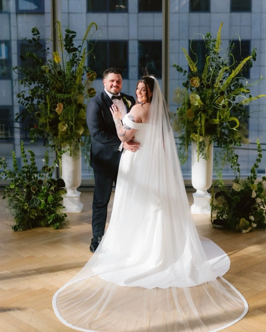 Annie &amp; Nick 💌

Thinking back to this summer day at the @shangrilatoronto.

From the moment Annie and I chatted on our consultation call, I knew we were going to have fun with this one. Her vision was airy, intentional, full of texture, movement
