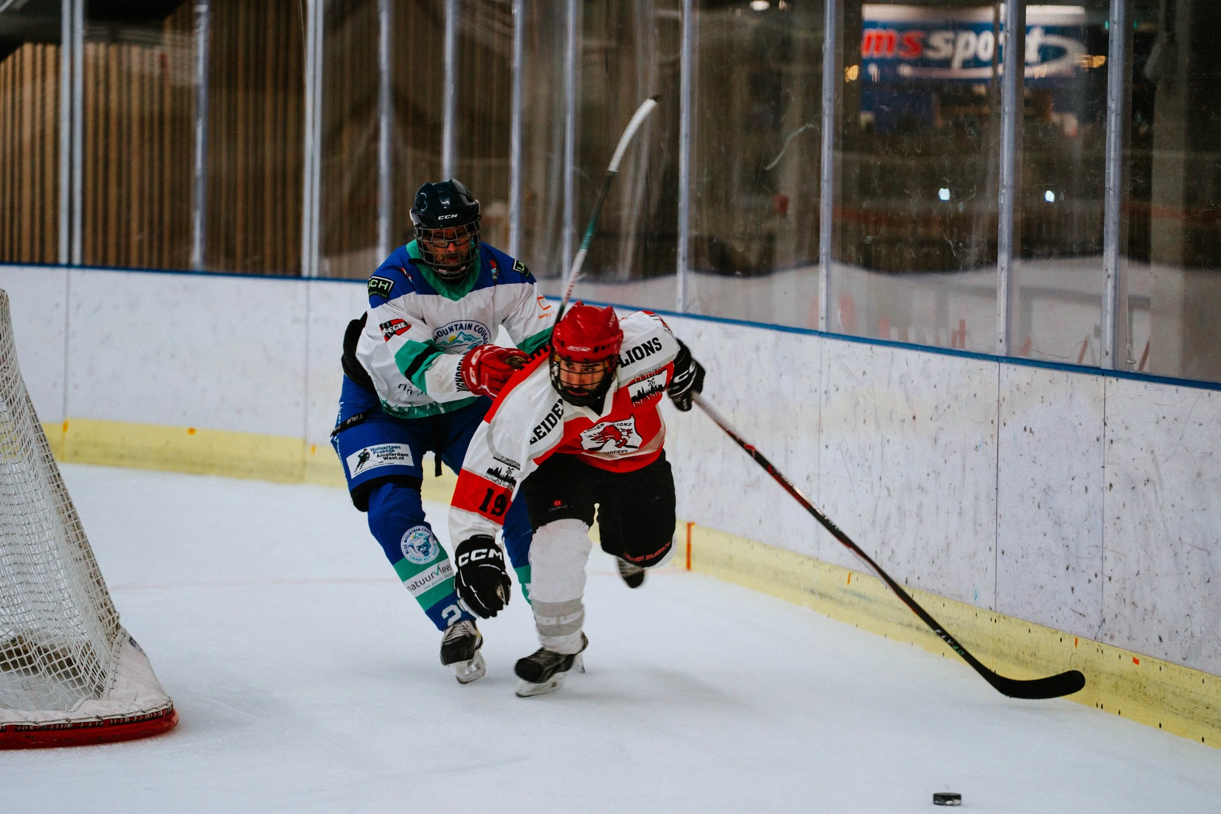 ICEHOCKEY
