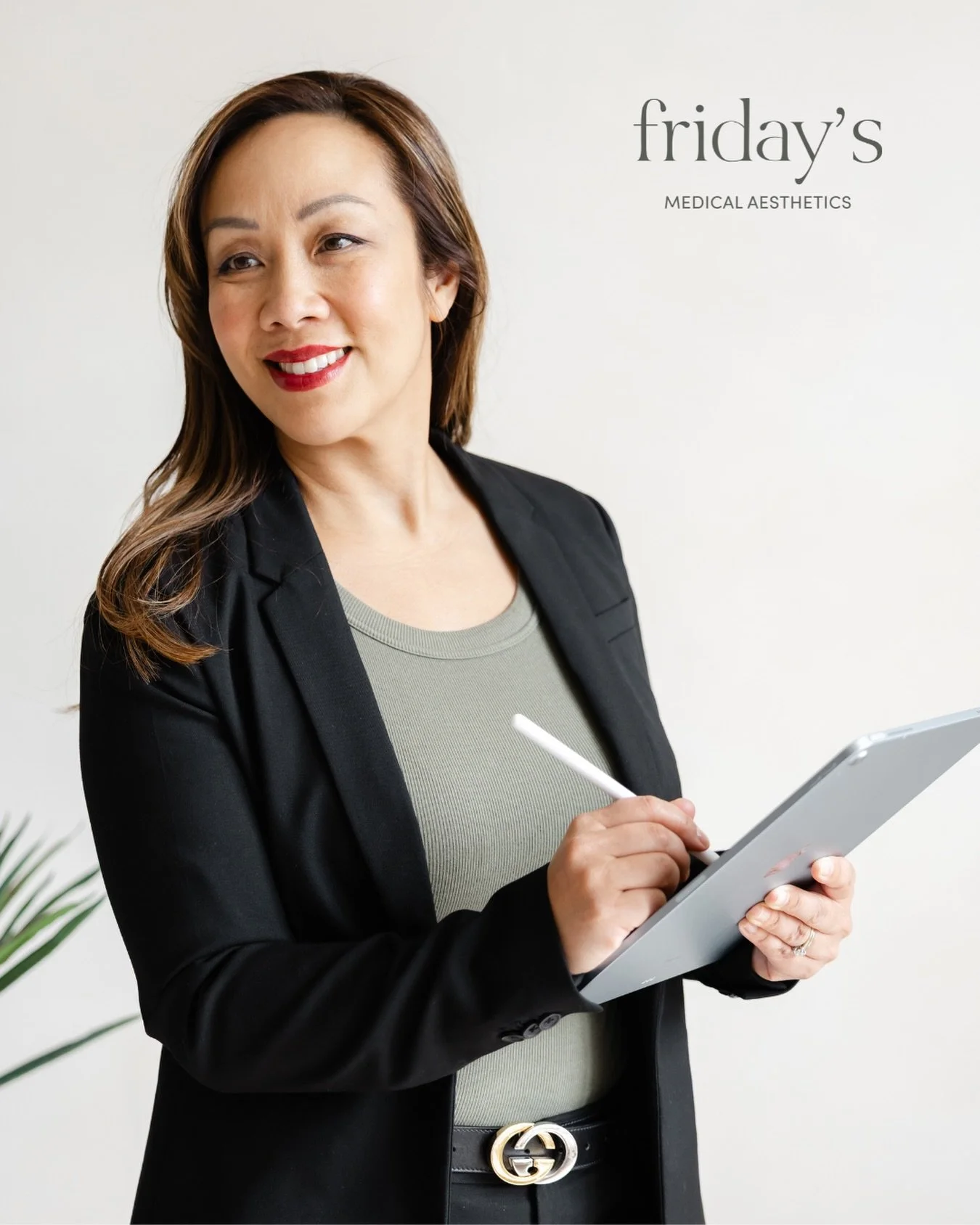 Hey! I&rsquo;m Diane and I&rsquo;m a nurse first, not a salesperson.

So when you sit in my chair, I don&rsquo;t see &ldquo;treatments&rdquo;, I see you.
♡&nbsp;How you&rsquo;re feeling.
♡ How you want to feel.
♡ What your routine looks like.
♡&nbsp;