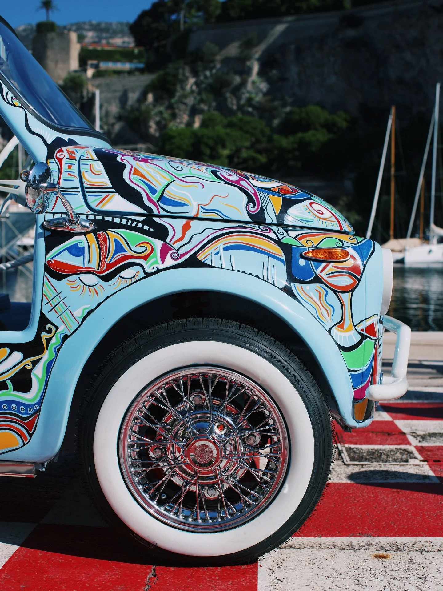 🔥 A true work of art on wheels. @marini_dolcevita hand-painted car carries a new-generation thermal engine with a modern electronic system, delivering the thrill of driving while preserving the timeless soul of its design. No outdated mechanics, eve