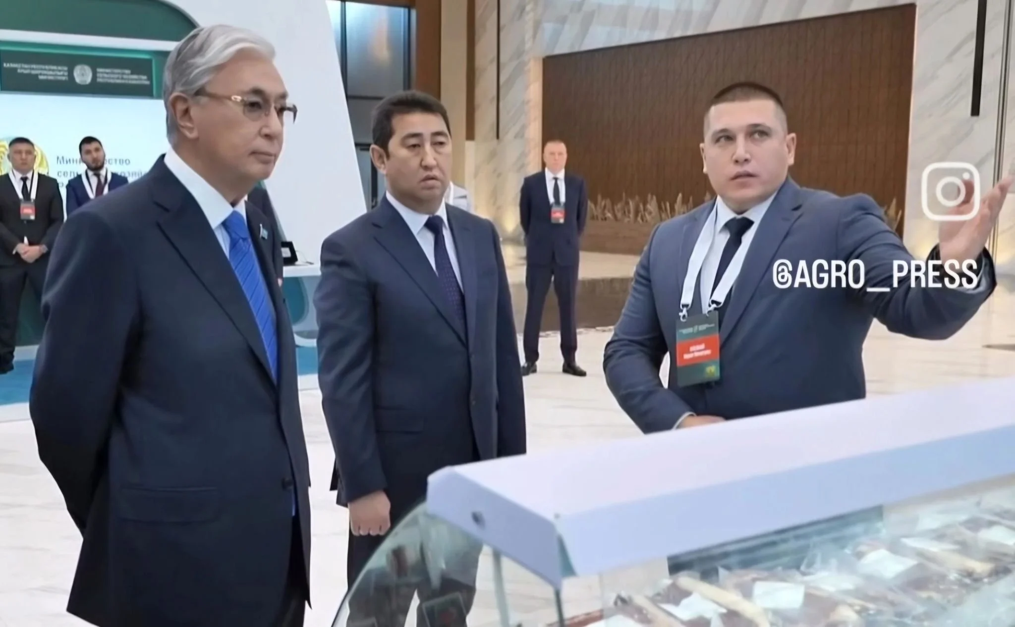 COWMAS - Президентке ұсынылған презентацияда / на презентации перед Президентом