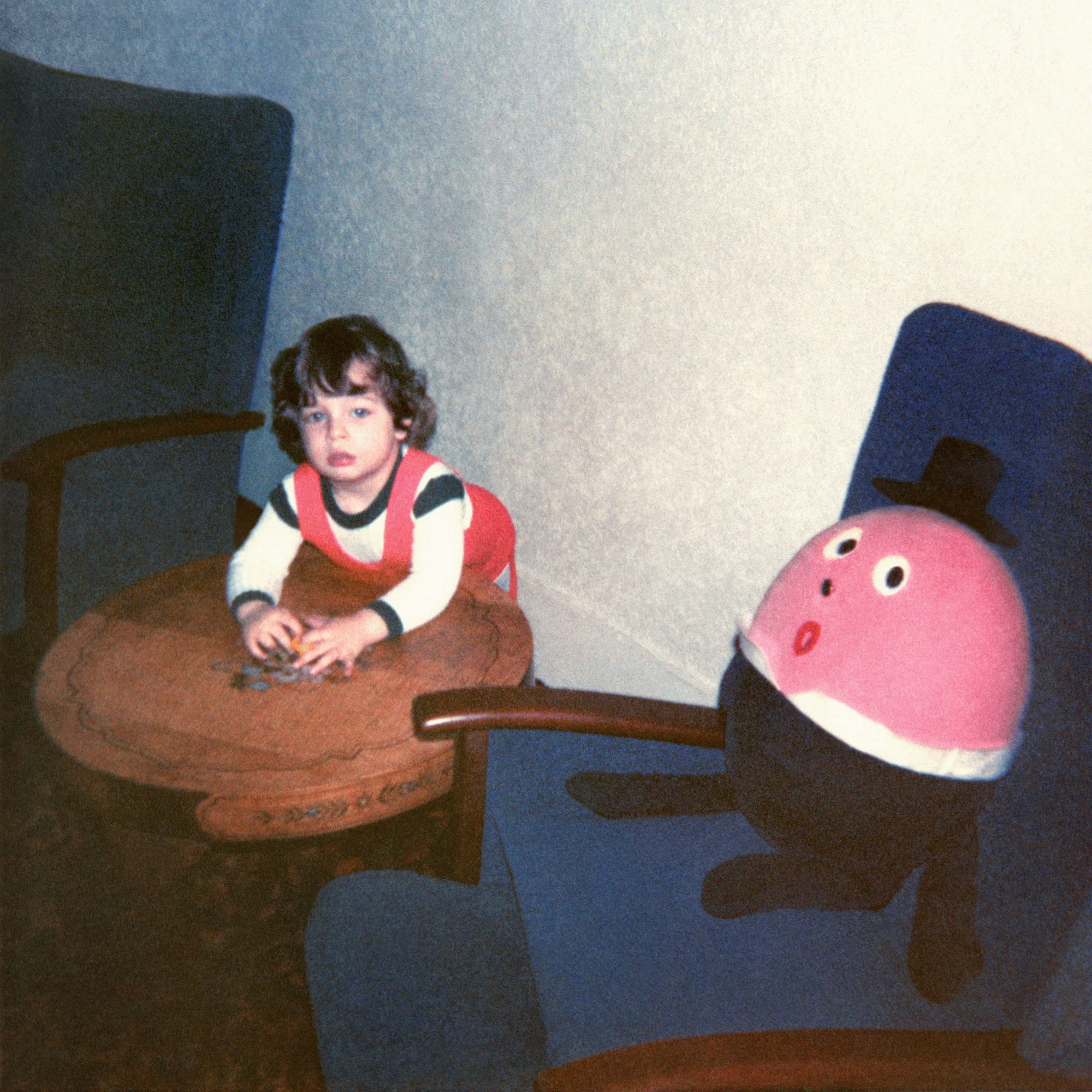 Photography - Childhood - Humpty Dumpty 2 - Print on paper - by Paul Selalmas