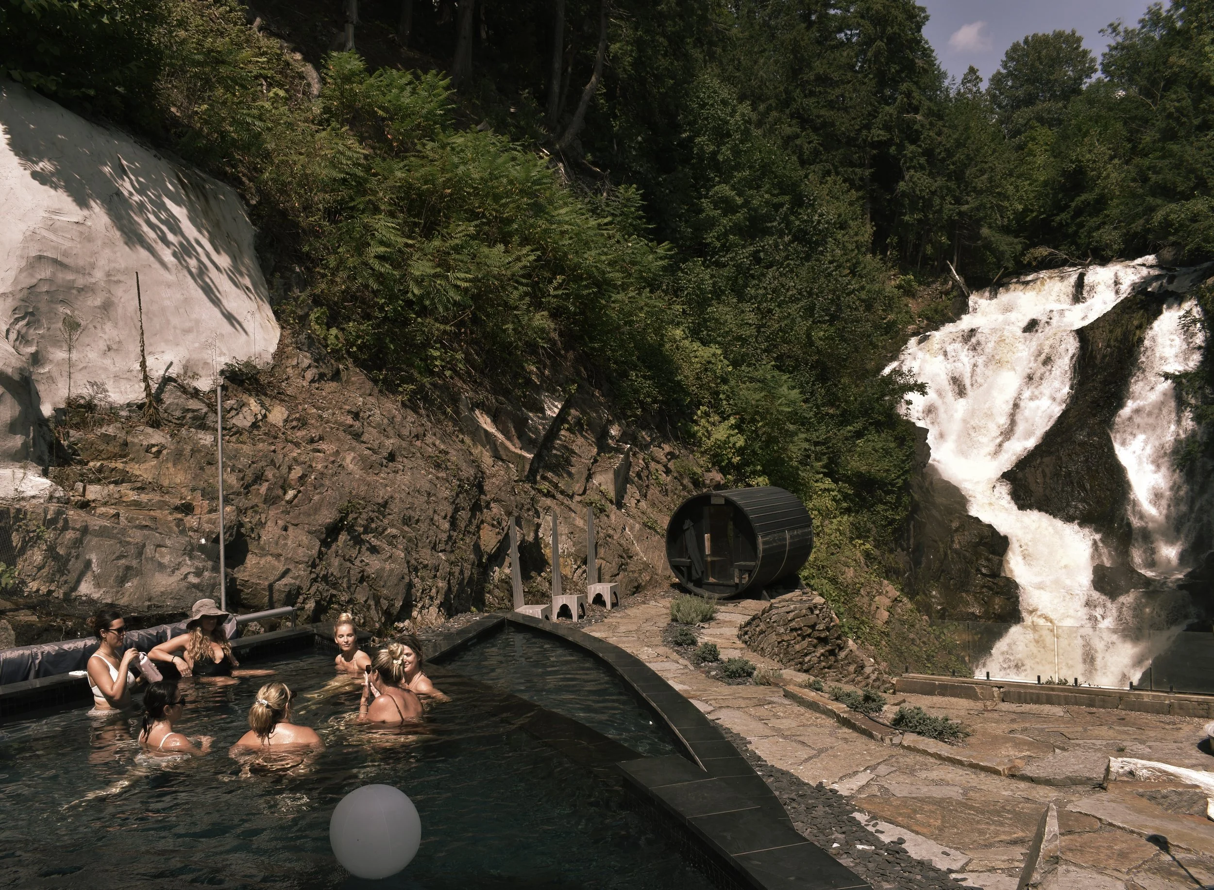 poolsidesbabes.jpg