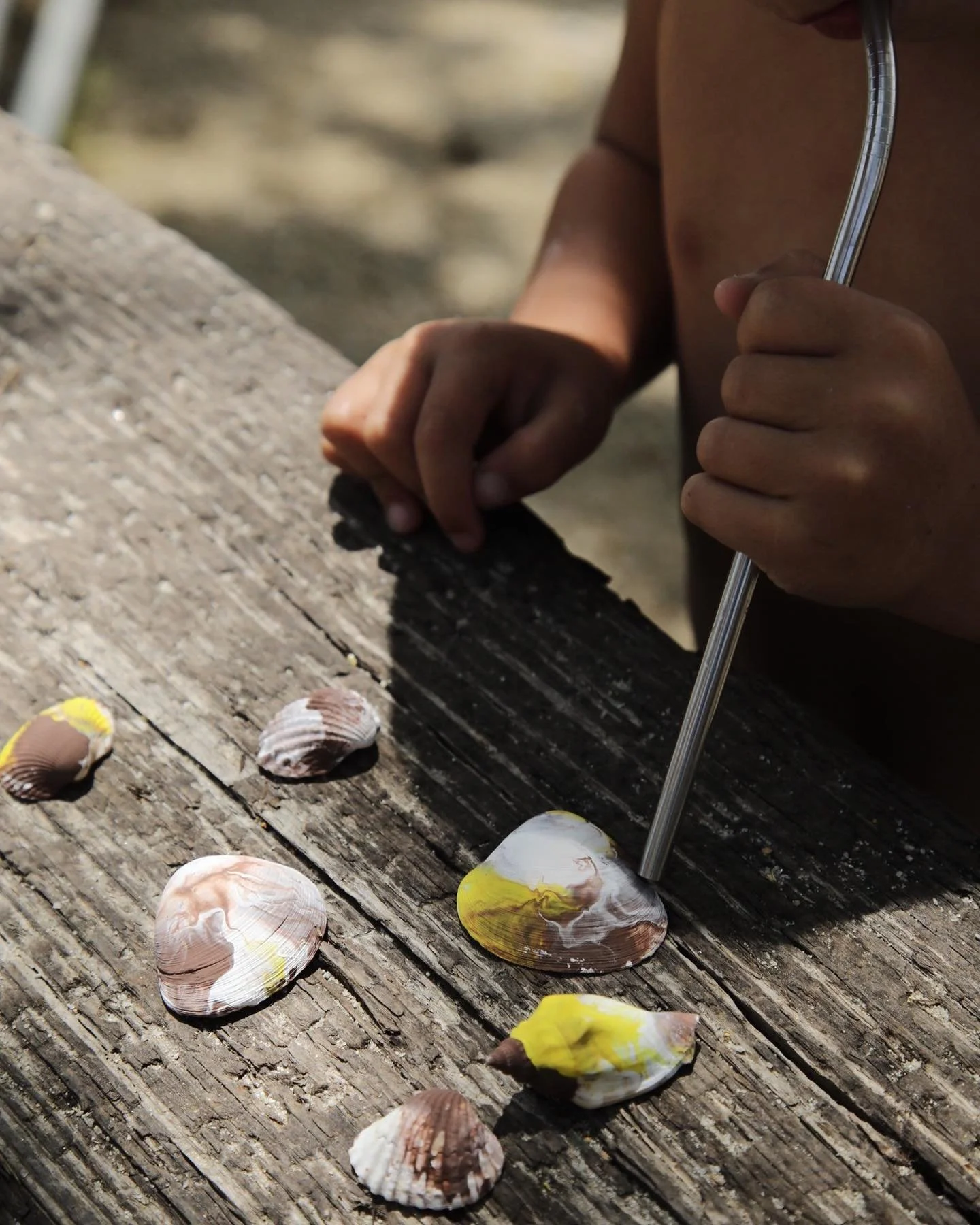 Wind Blown Seashells 🌬 
A really fun way to create with paint and even more fun when done on seashells! 

All the details for this project are posted in our Journal! Link in bio 📓