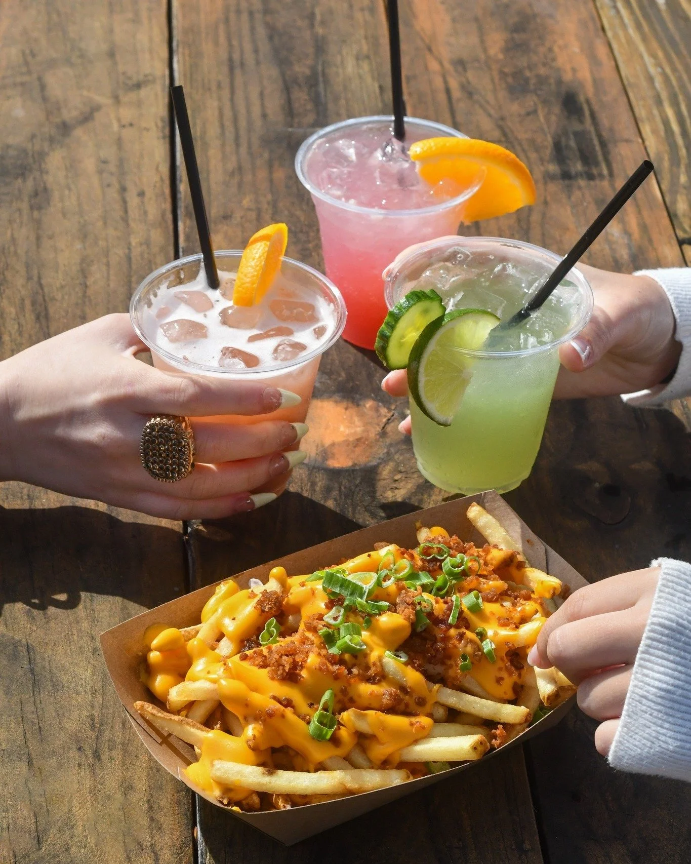 The gates are officially OPEN! 🌳🍹

The work week is behind us and the perfect garden setup is waiting for you right on Independence Mall. 

Grab your favorite people and let&rsquo;s start the weekend off right. See you soon! ☀️🥂