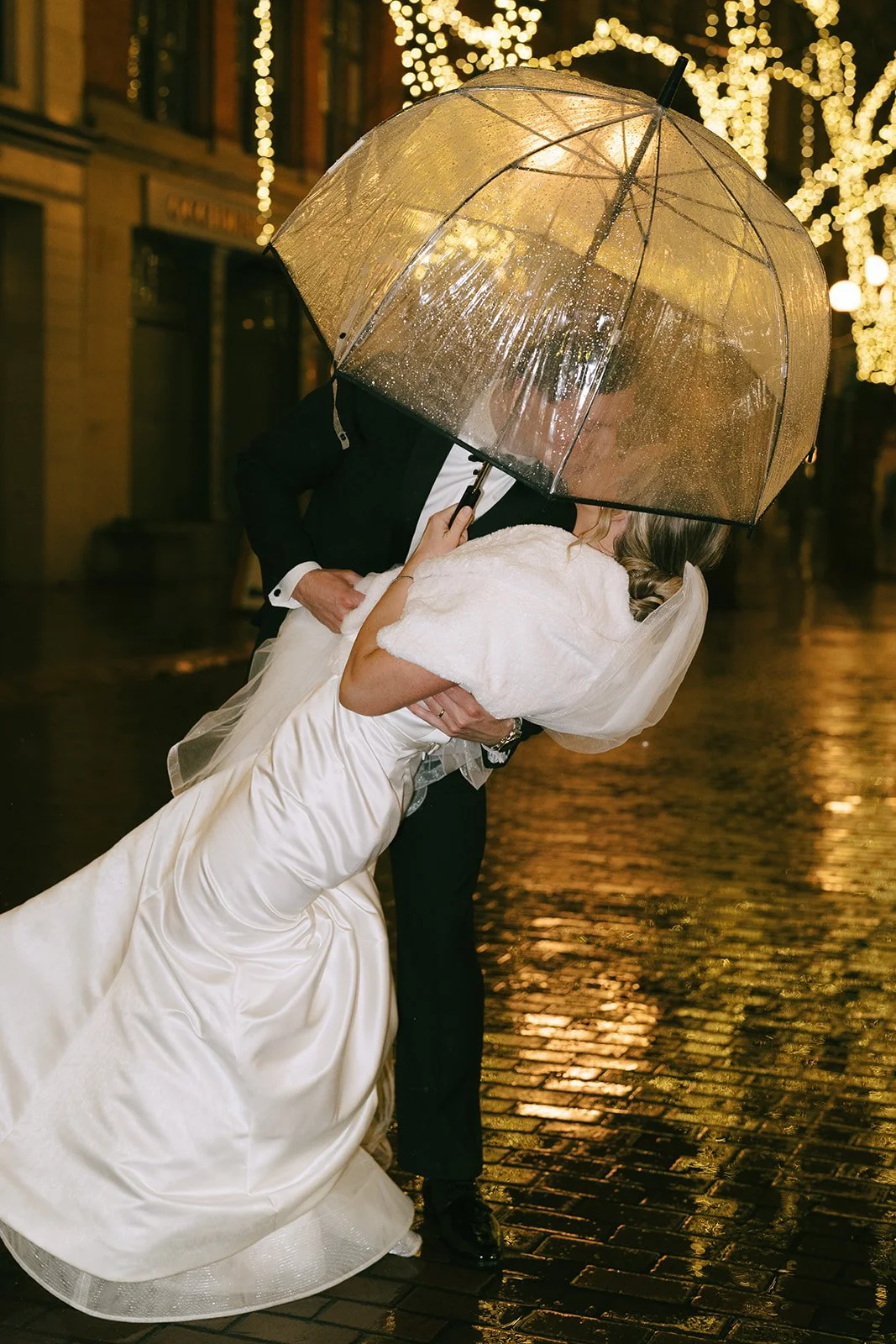 An Elegant Christmas Wedding at the Rooftop at Railspur in Seattle