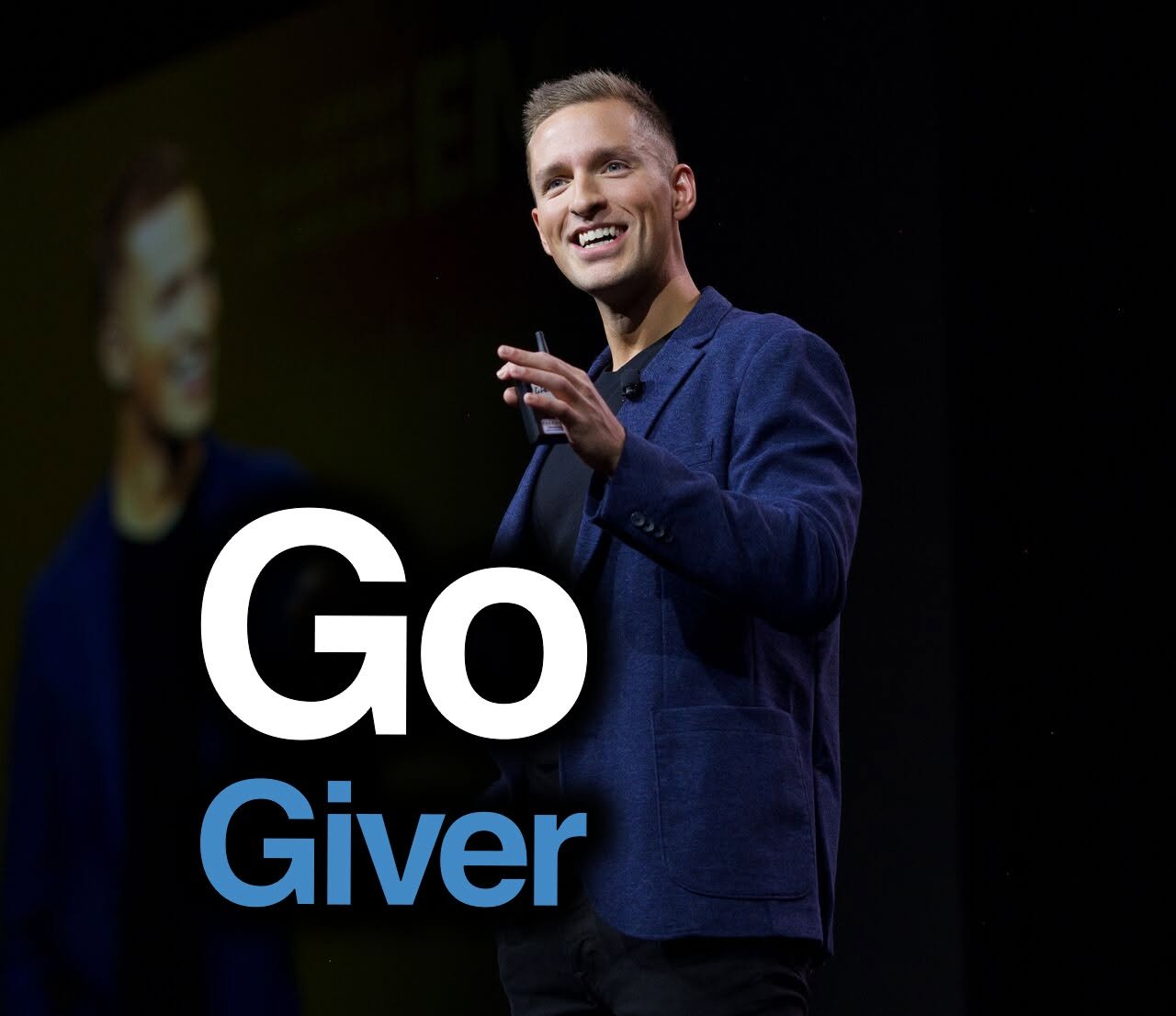 Meet @juanbendana.

One of the most in demand speakers on the planet.

Now I know why.

I've been in this speaking industry long enough to sniff out who's authentic and who's genuinely willing to help others.

Juan is the real deal.

Obsessed with hi