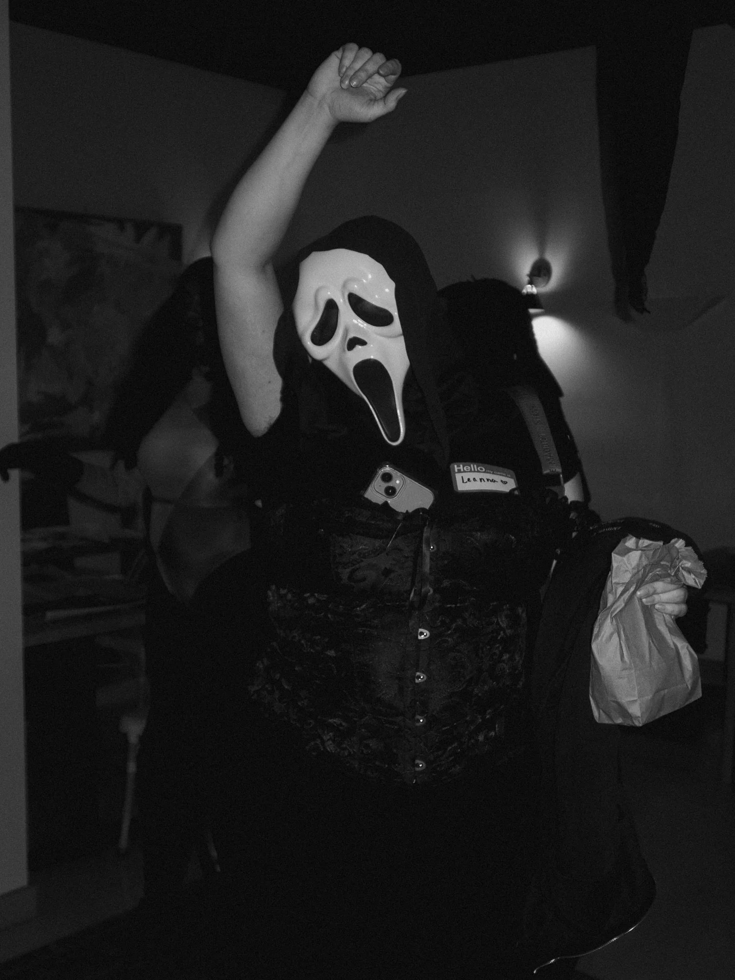 oh we hungout alright👻🖤 yall! last nights halloween hangout was so fun! thank you to everyone who came out and decided to have a good time! happy halloween!!