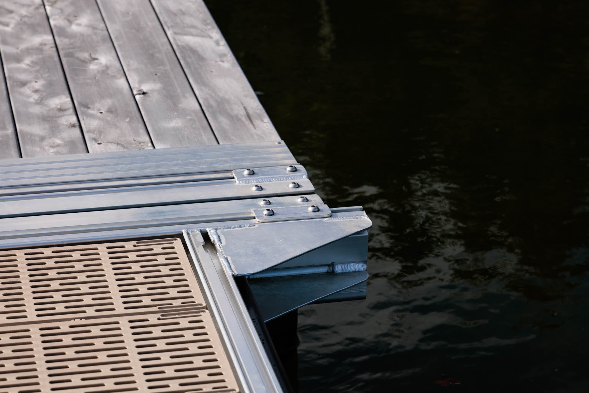 Rubber-Hinge-HD-5.jpg
