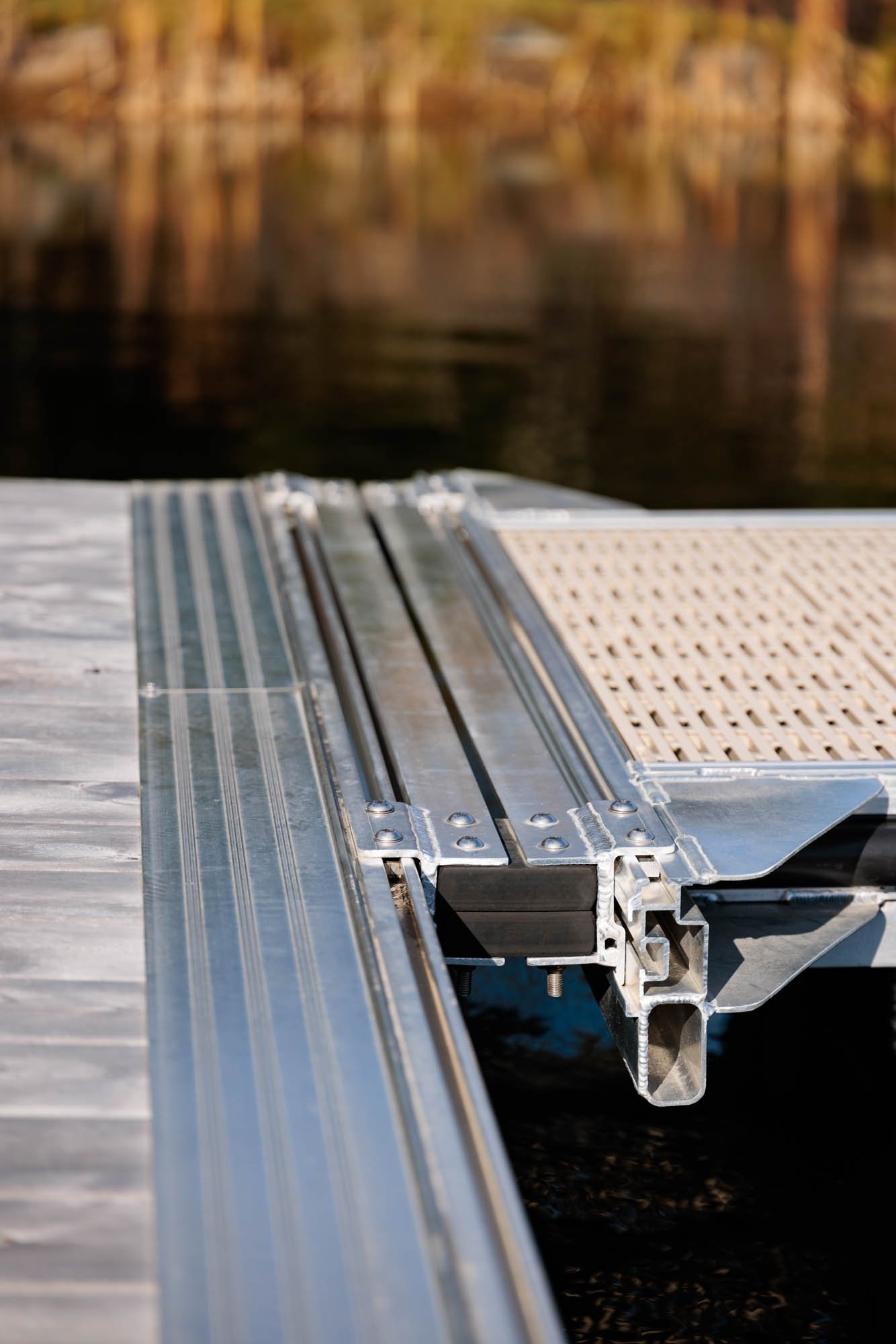 Rubber-Hinge-HD-1.jpg