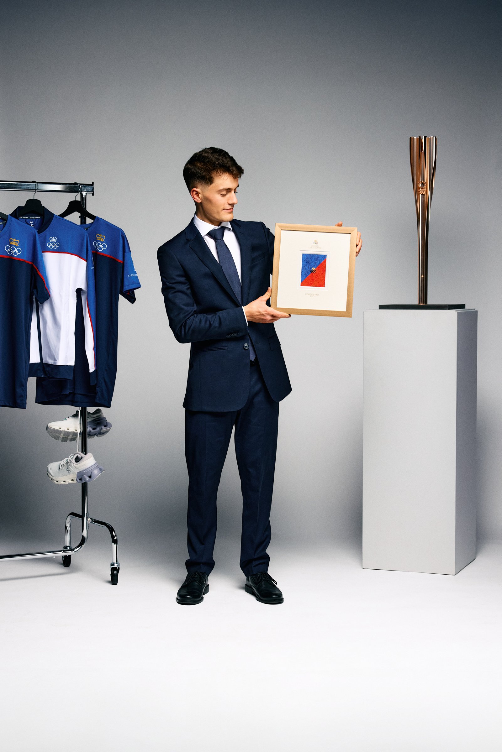 251214-234520- unnormalstudio.com.jpg