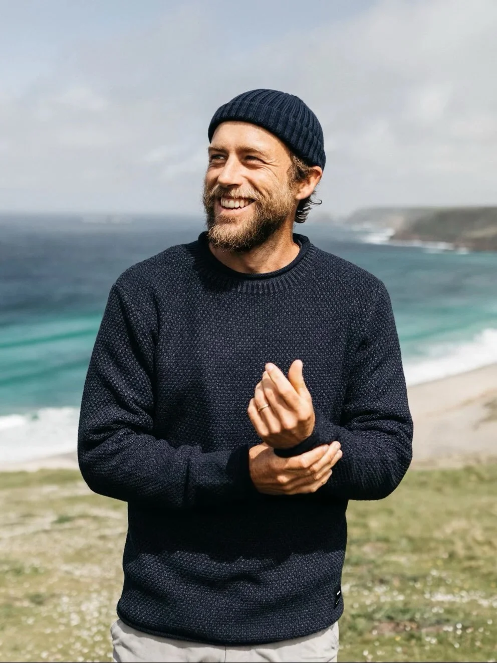 The wait&rsquo;s over &mdash; new @finisterre just hit the shop 🌊

Perfect layers for changing conditions and cooler days.
Available in-store + online now.

-
#finisterre #georgianbaysurfclub 
Men&rsquo;s Barents Sweater  Women&rsquo;s Farne Crew Ne