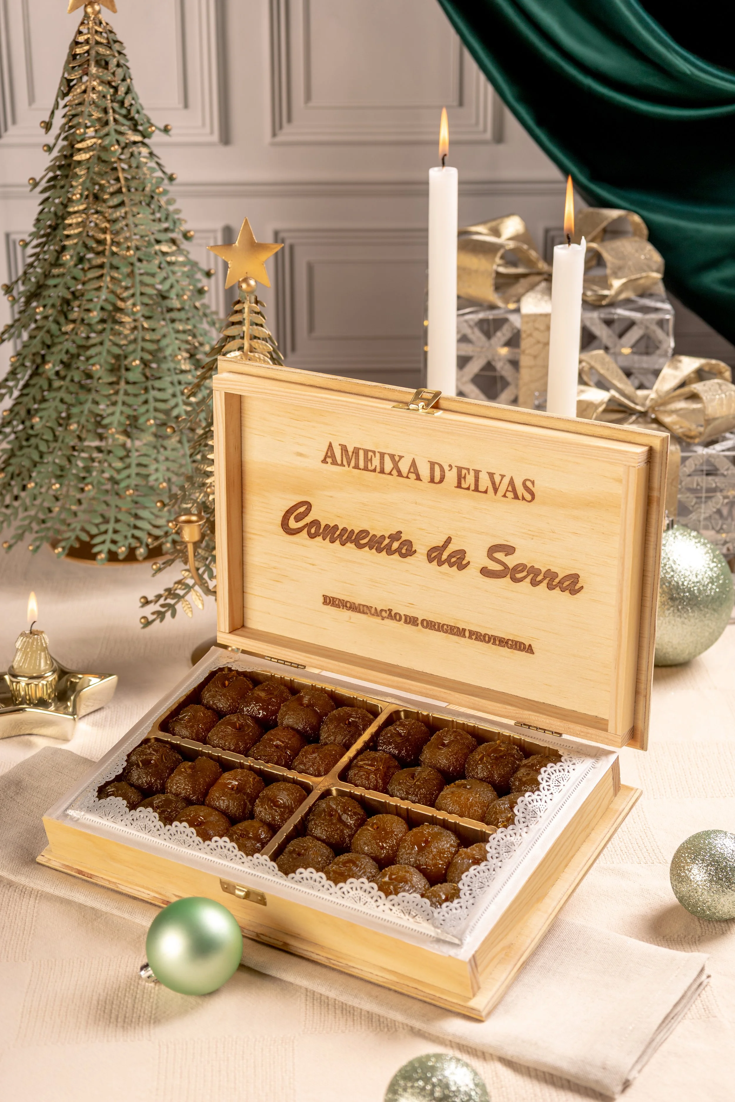 ameixas-de-elvas-escorridas-confibor-cx1kg madeira aberta-natal25.jpg