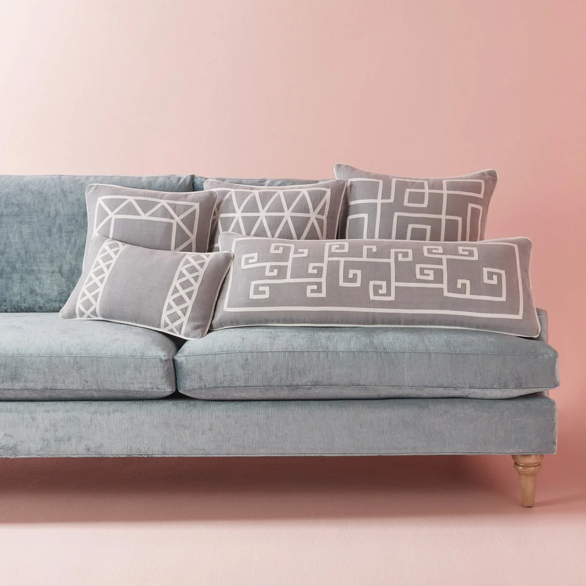 SP22_positano_pillows_76bc946d-30fe-4c41-a255-aedd402f6a64_x1200.jpeg
