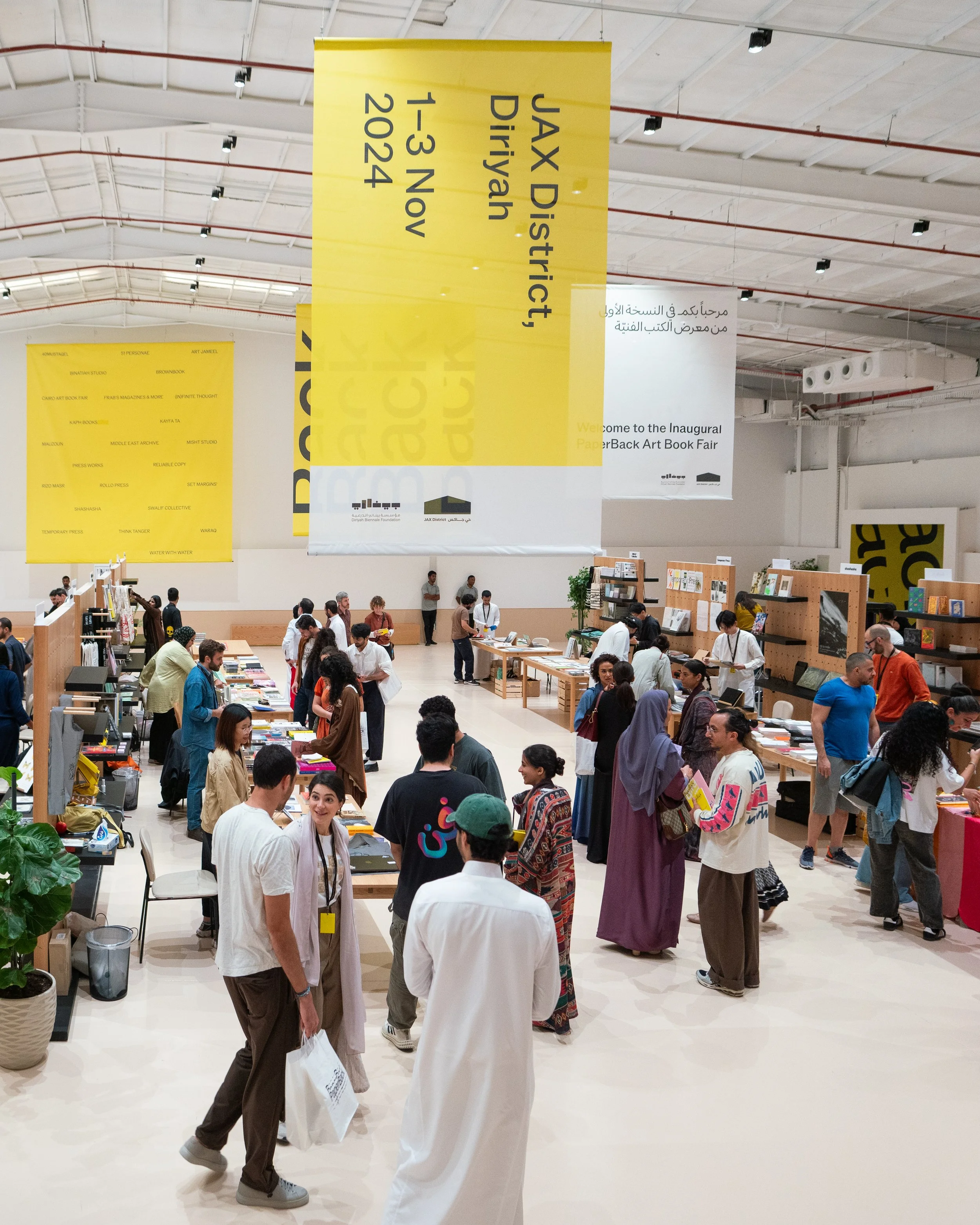 PAPERBACK-DAY1-EDITED 4X5-03295.jpg