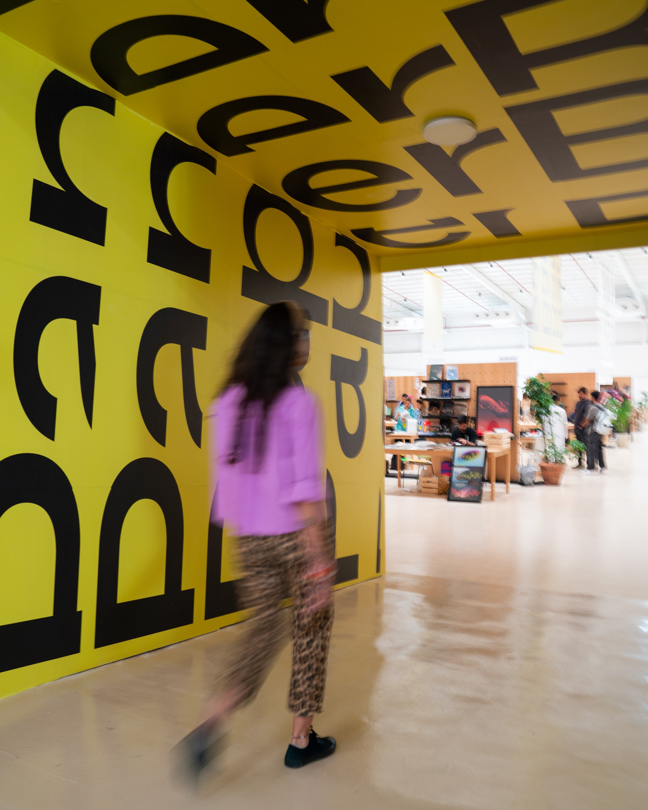 PAPERBACK-DAY2-EDITED 4x5-04385.jpg