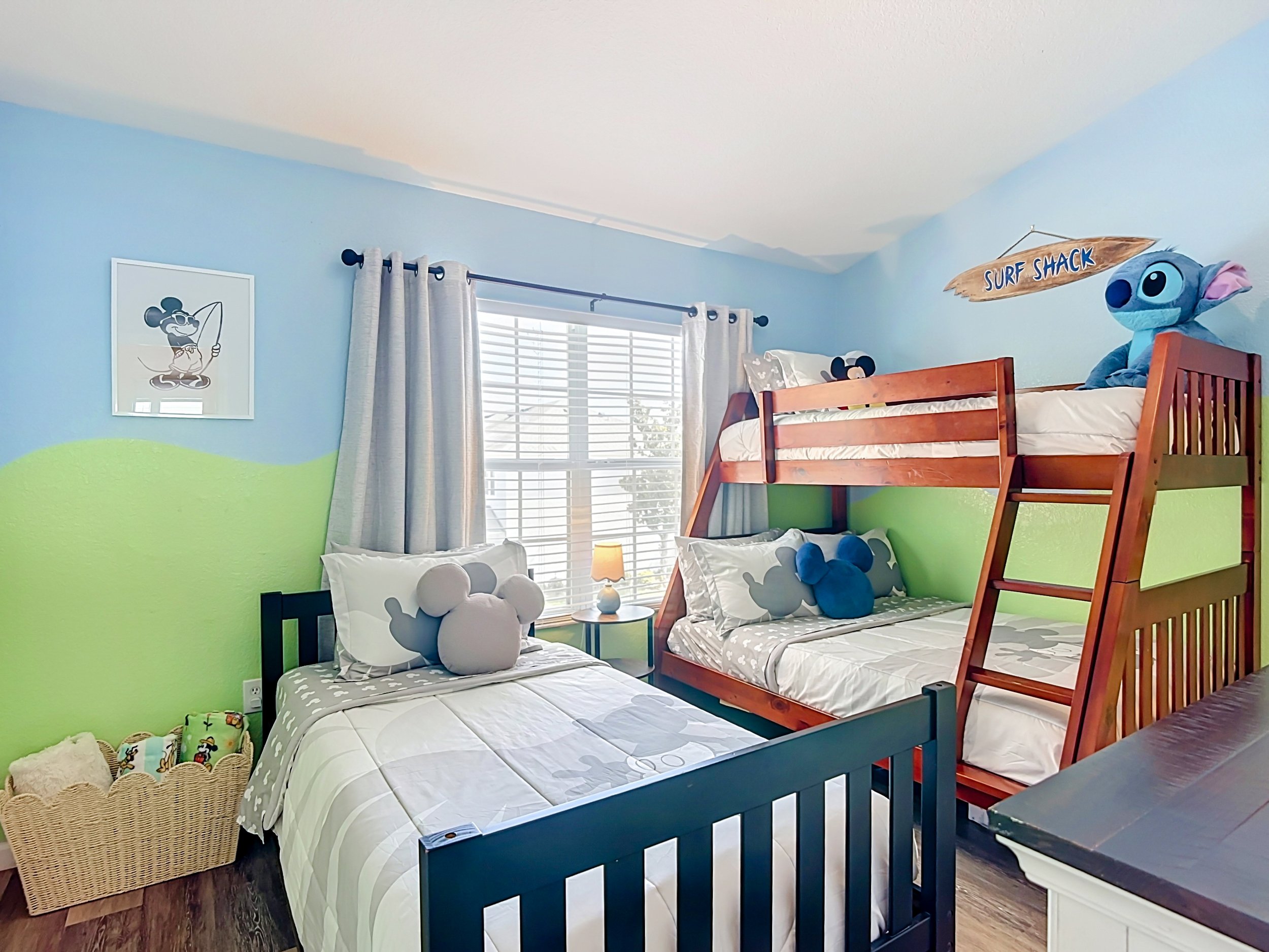 7658 Otterspool Street-39.jpg