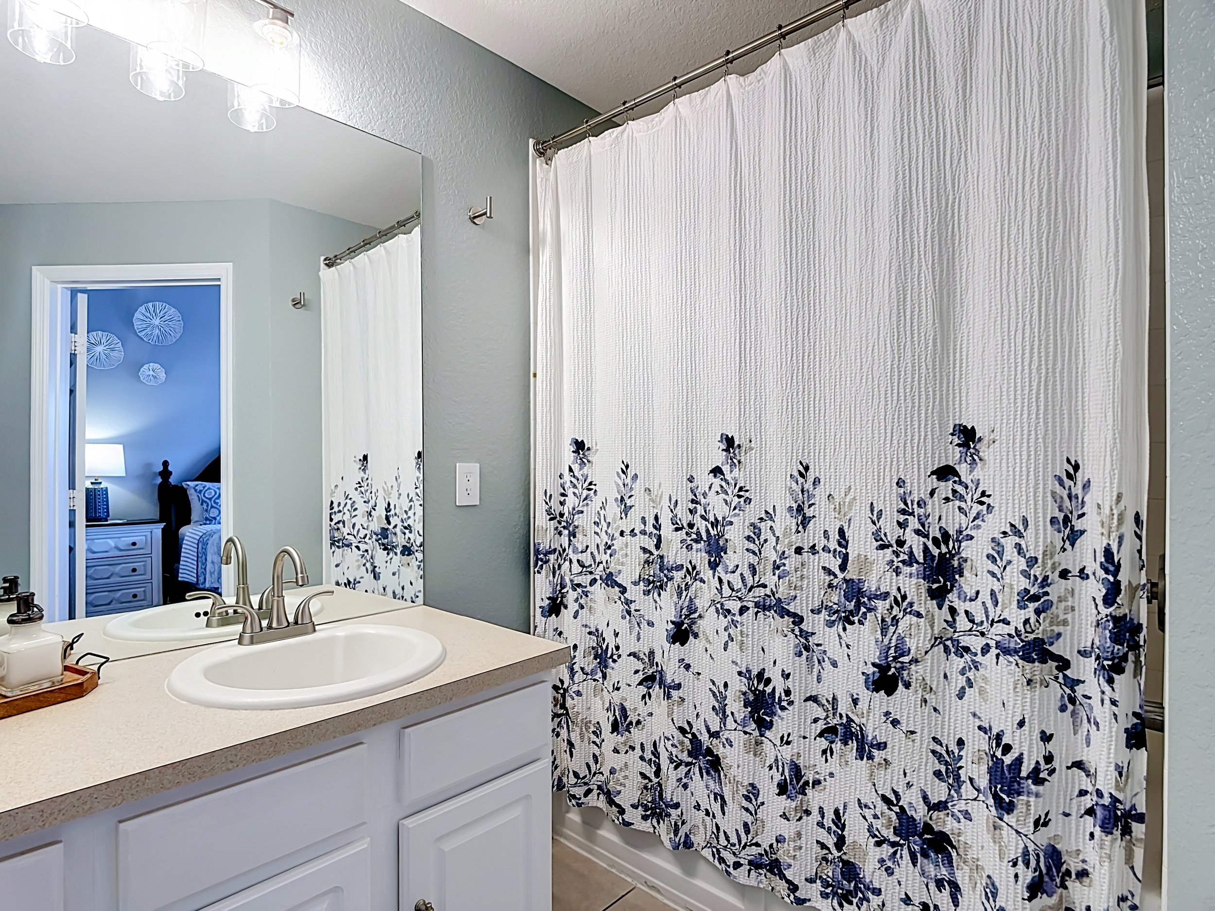 7658 Otterspool Street-48.jpg