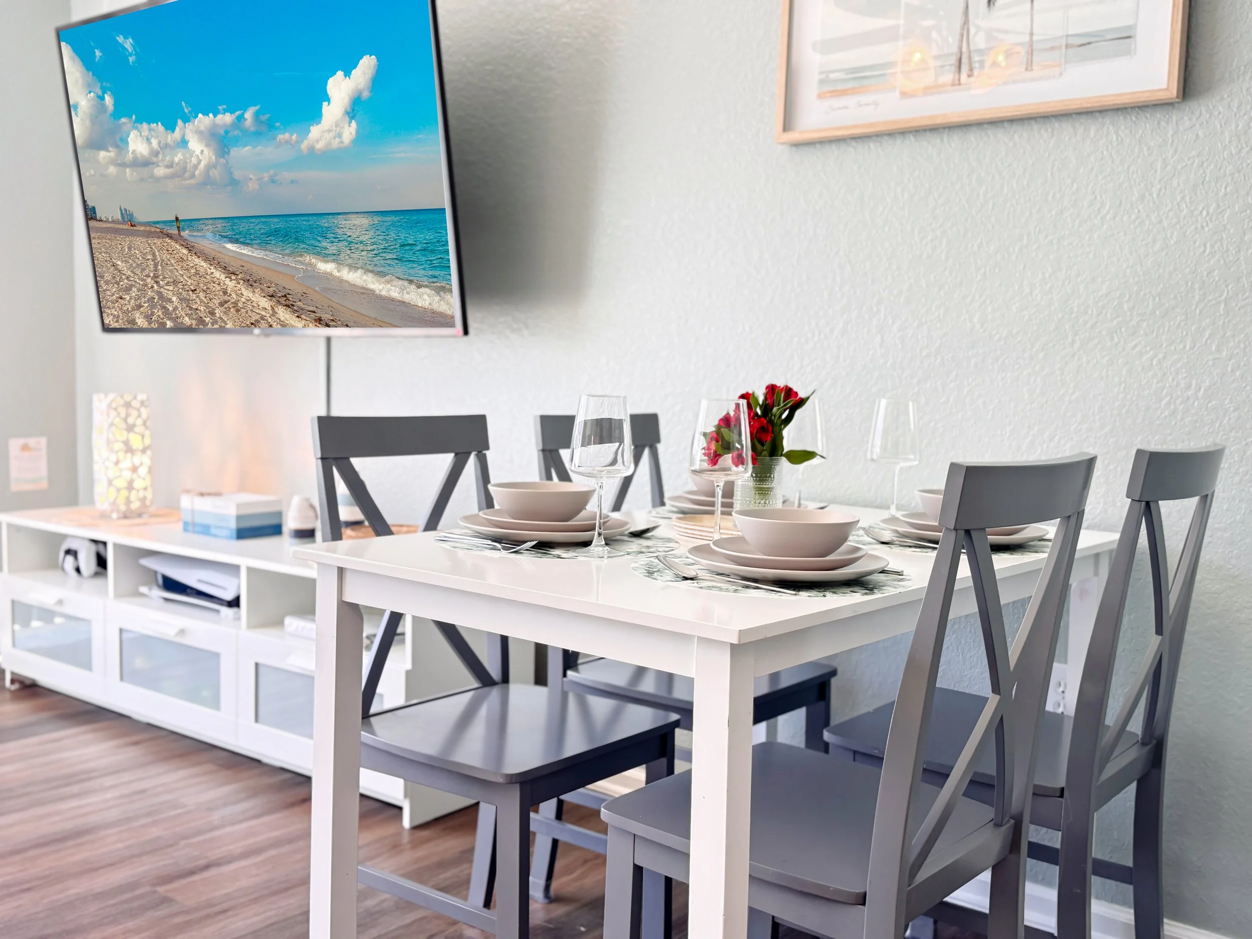 7658 Otterspool Street-23.jpg