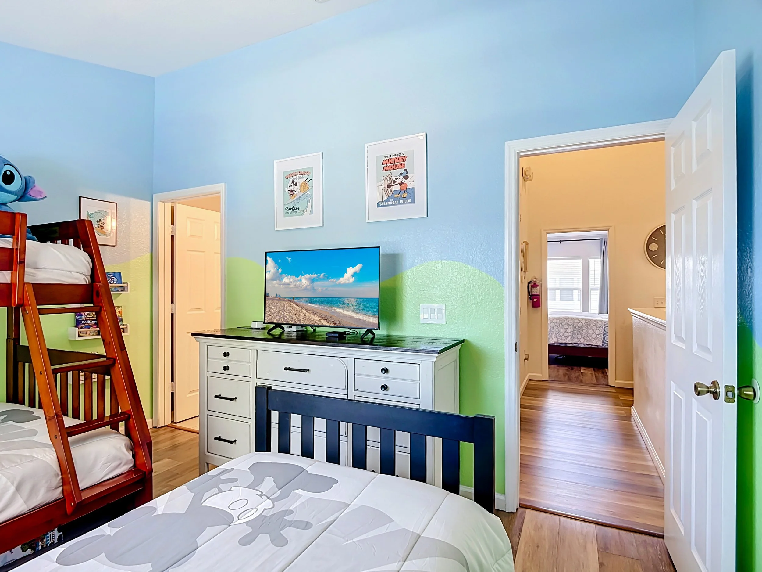 7658 Otterspool Street-35.jpg