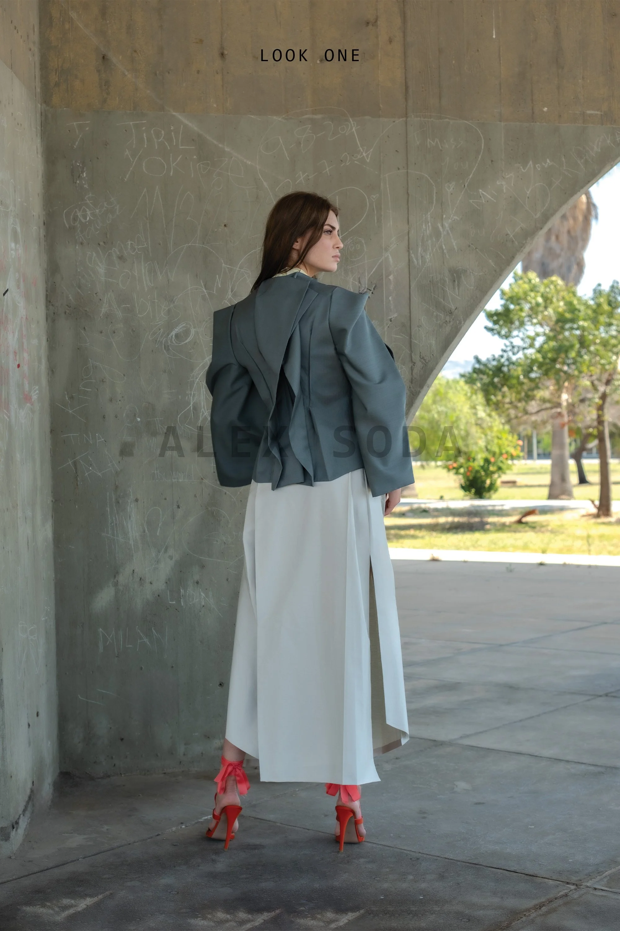 ALEX SODA - LOOK 1C3 - WEB.jpg