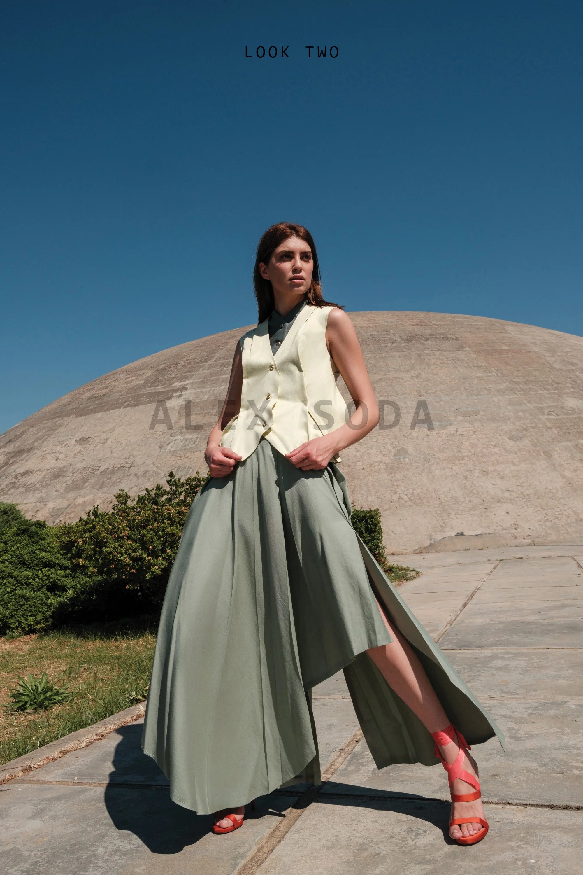 ALEX SODA - LOOK 2C - WEB.jpg