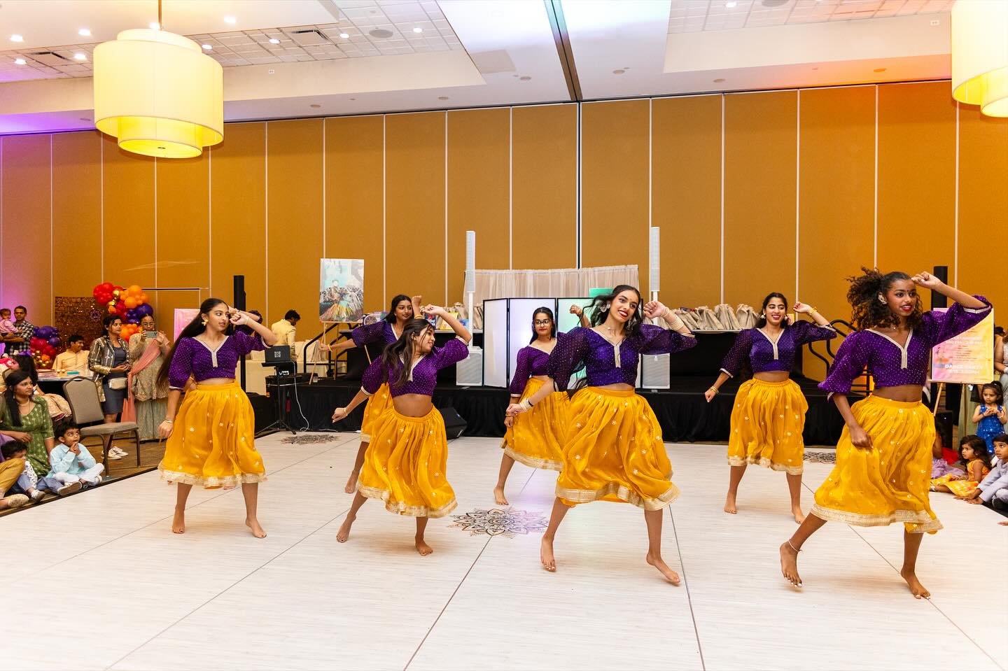 Happy Friday Rani Dance Fam! Sharing more highlights from our Diwali performance at @mamajotes celebration - hope you all had a wonderful Diwali season 💜💛

PC: @jankidesaifilms