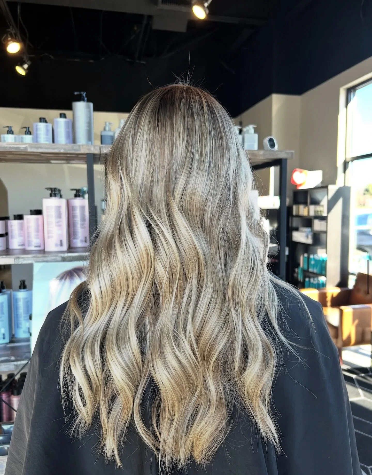 Are you on our books yet this week? Couple openings left before the new year!

Stylist : Ava 

Book an appointment at cloud9salonanddayspa.com