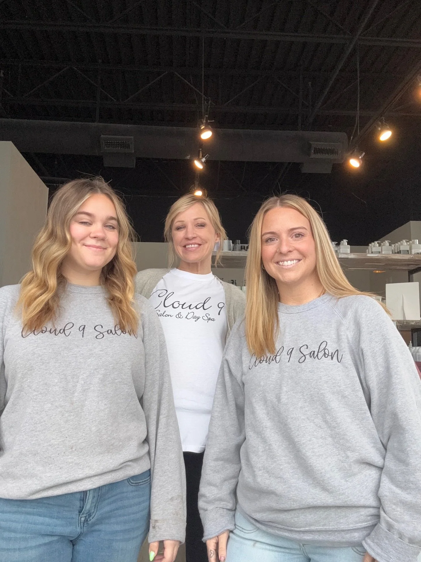 When you show up matching on a Friday you know it's gonna be a good day. 💃