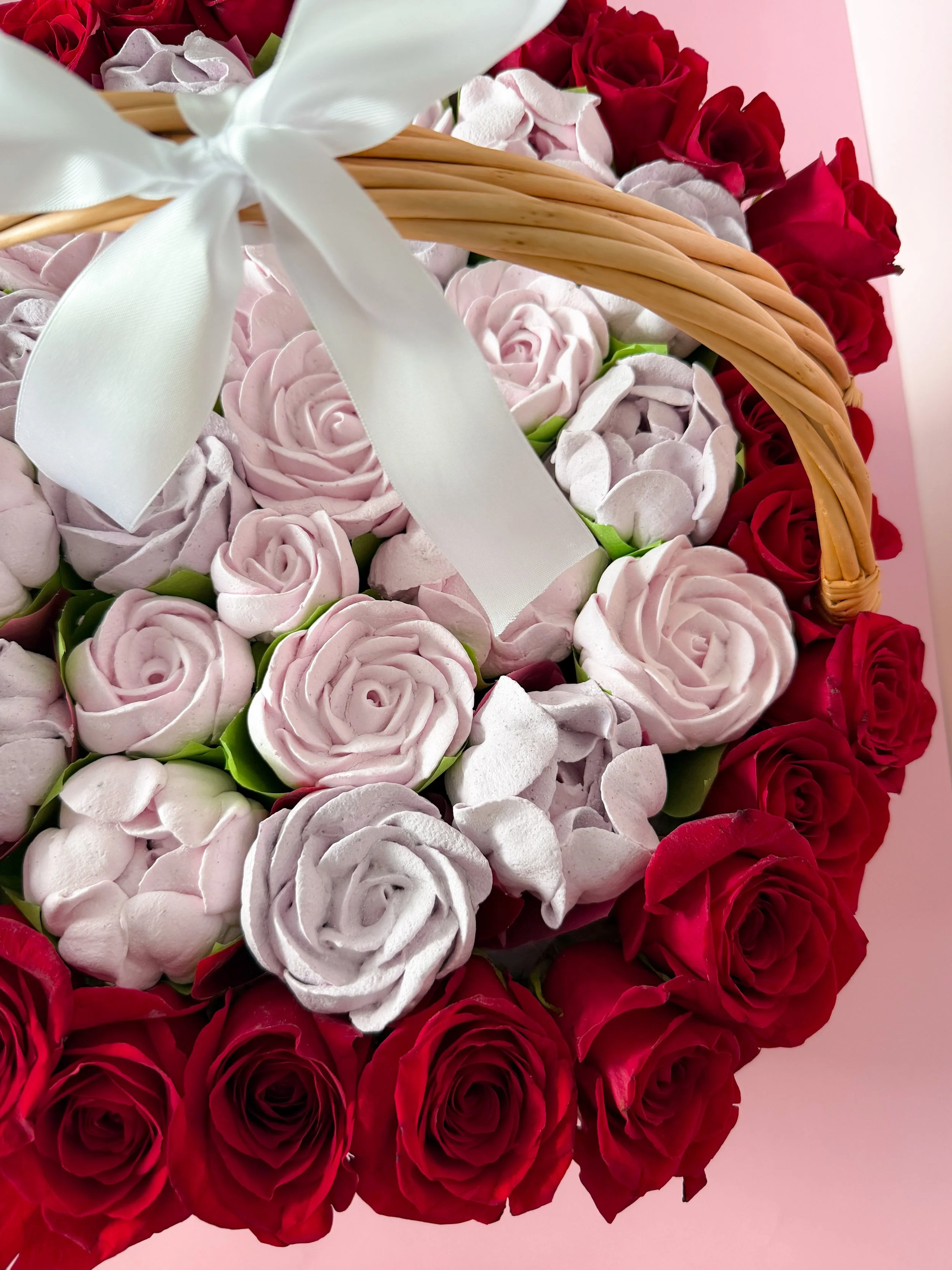 Zefir edible arrangemetn in basket.JPG