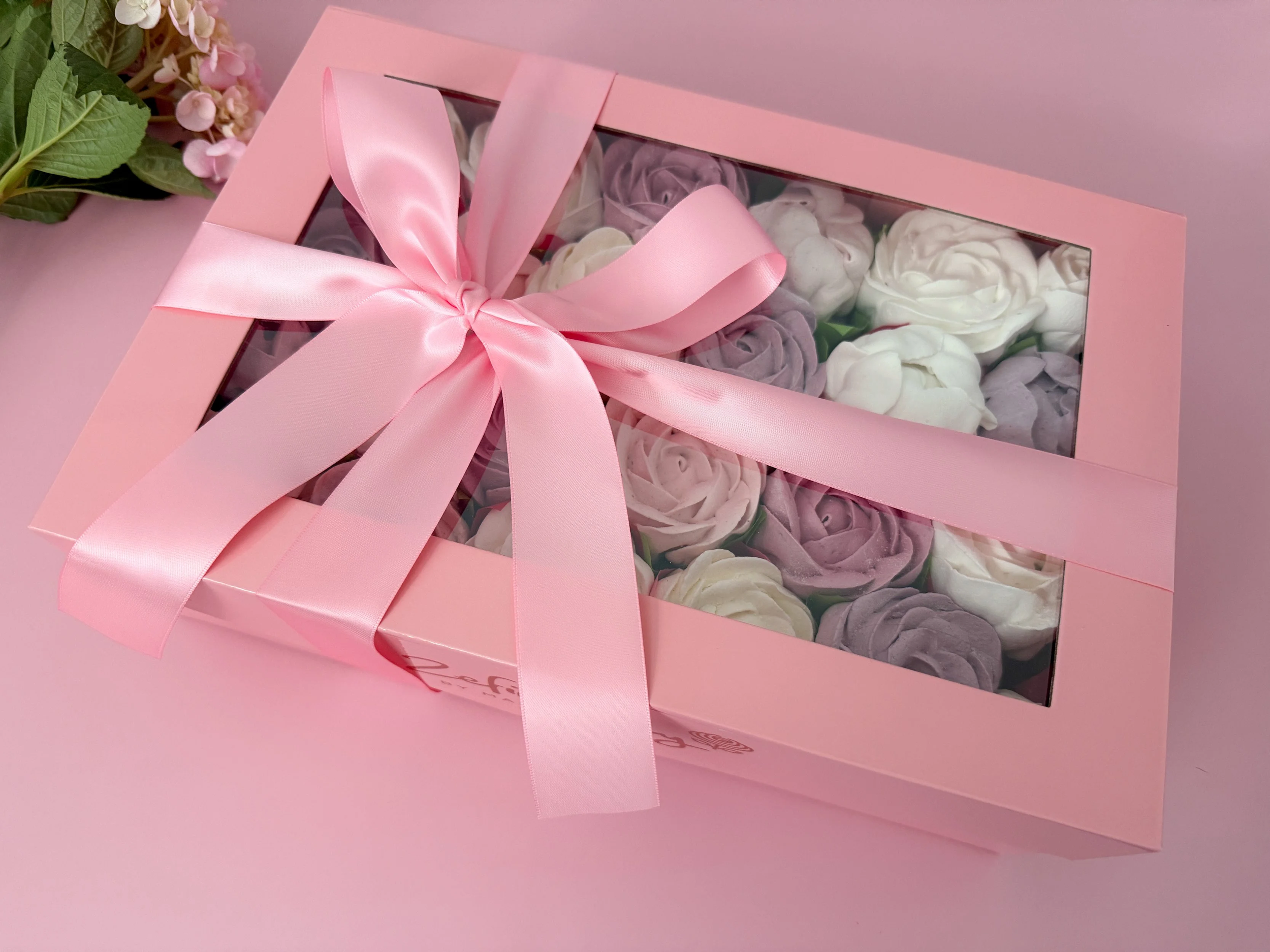 premium-edible-flower-box-14x9-5.png
