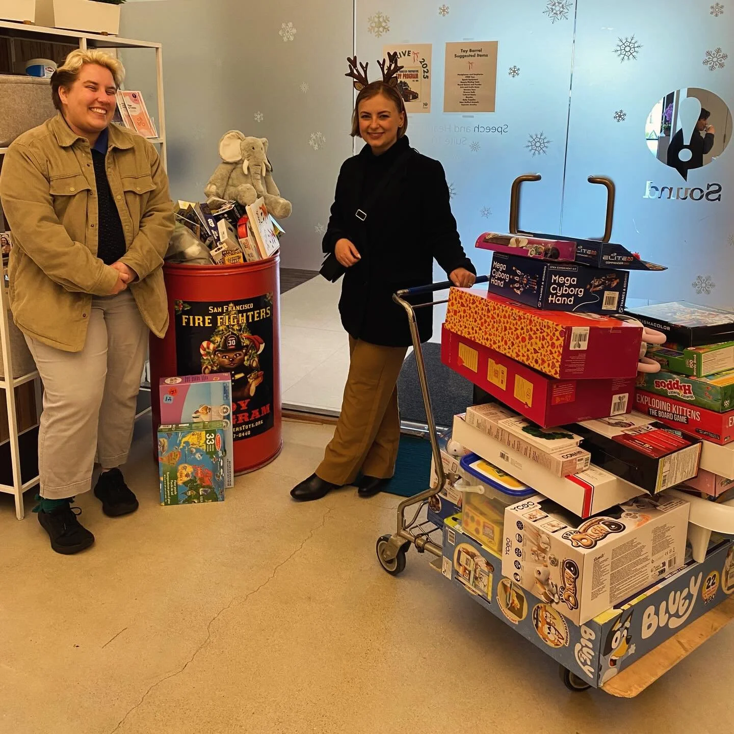 🛷 What a delivery! Thank you to our building managers at 251 Rhode Island for being the ultimate Santas for the @sfftoyprogram - we are so touched by their generosity! 💖