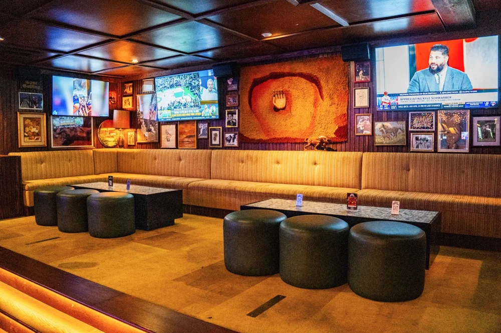 Bar photo 2