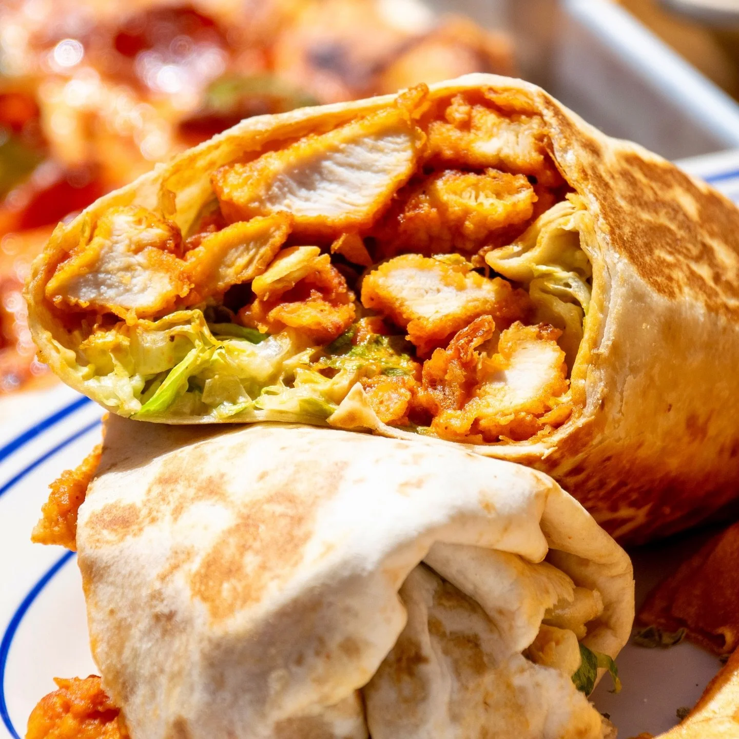 The best lunch deal in Dallas- get some of your favorites, like this Chicken Caesar Wrap for just $10.99 from 11am-2pm Monday- Friday!
.
.
.
#dallaslunchspots #dallaslunch #dallasfoodie #dallaseats