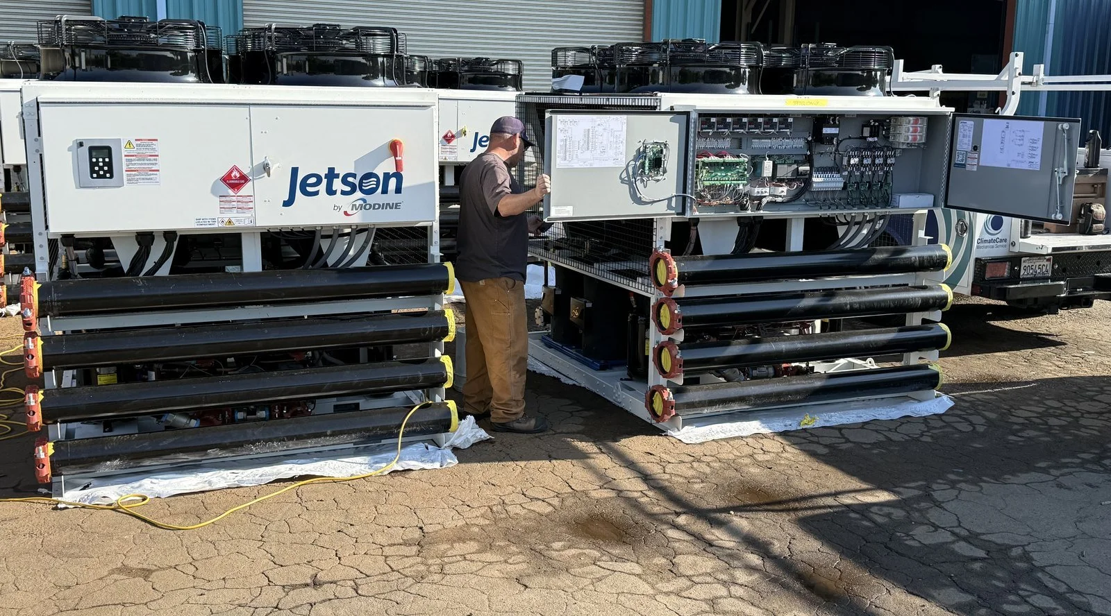 band-jetson-line.jpg