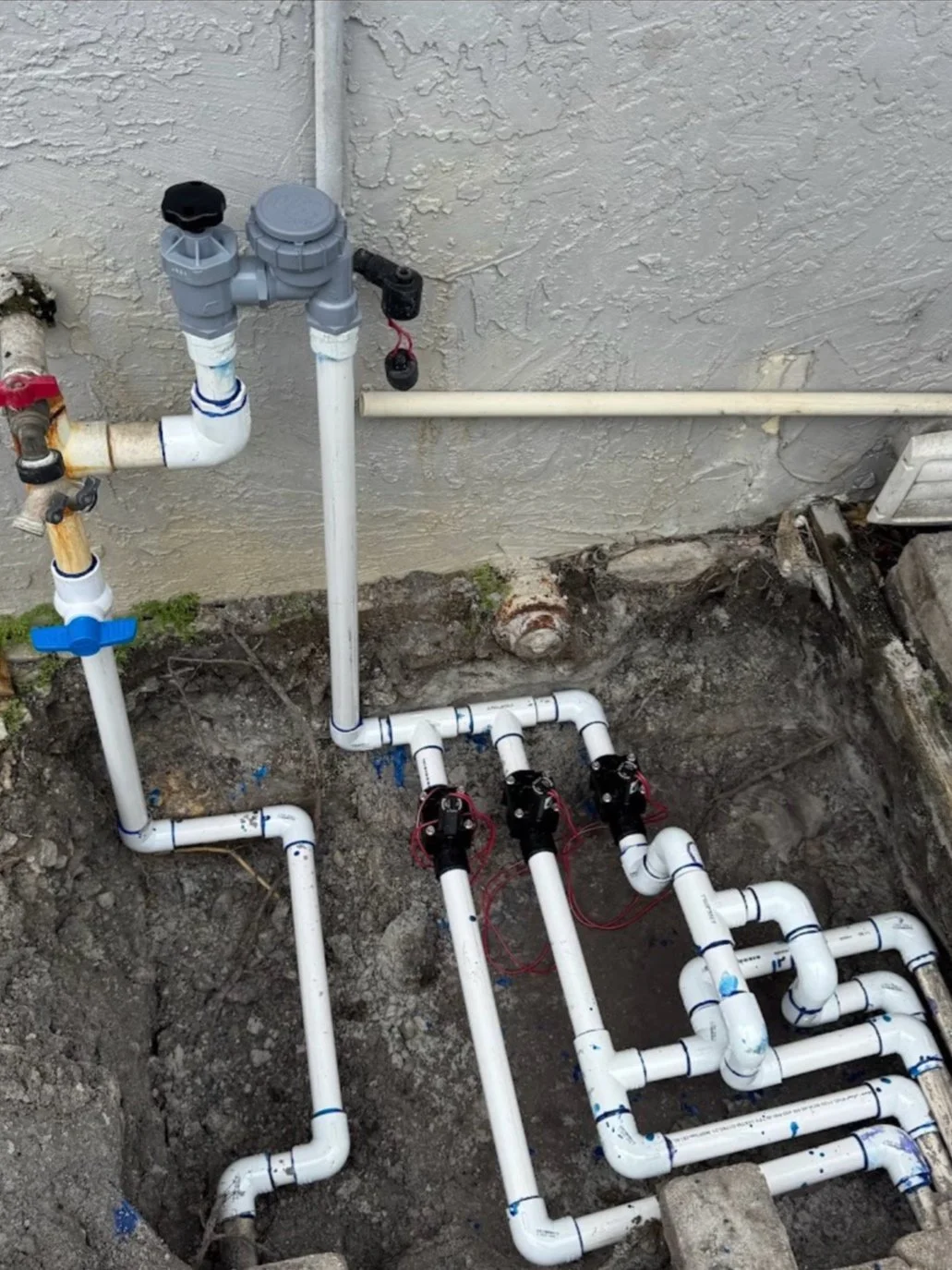 Sprinkler valve replacement with hunter valves. The indexing valve was eliminated and updated