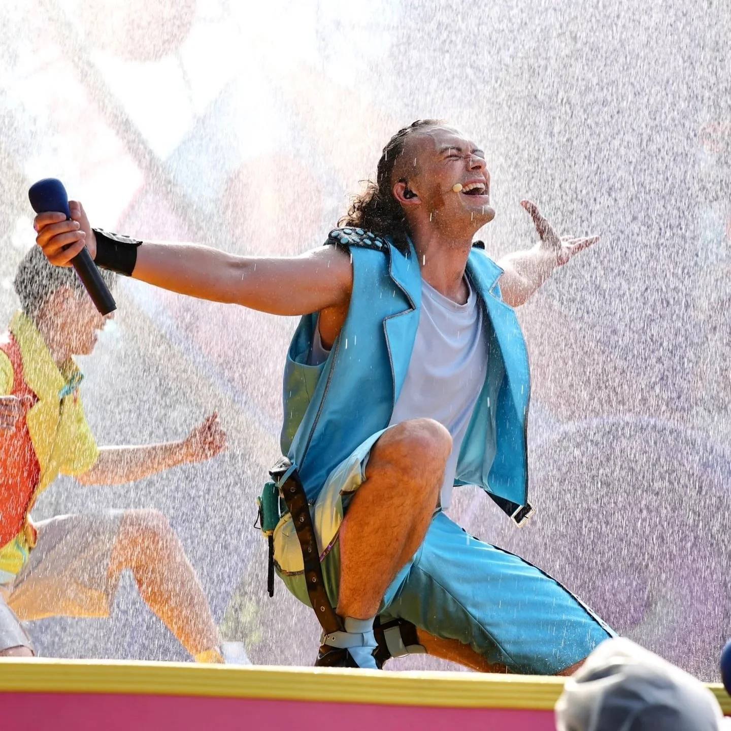 On a day like this, that heat it feels like summer ☀️

Cool Summer is officially open, and this show has quickly become a core memory for me. I don&rsquo;t think I&rsquo;ve ever had this much fun on a stage, or gotten this wet. Or danced with Minions