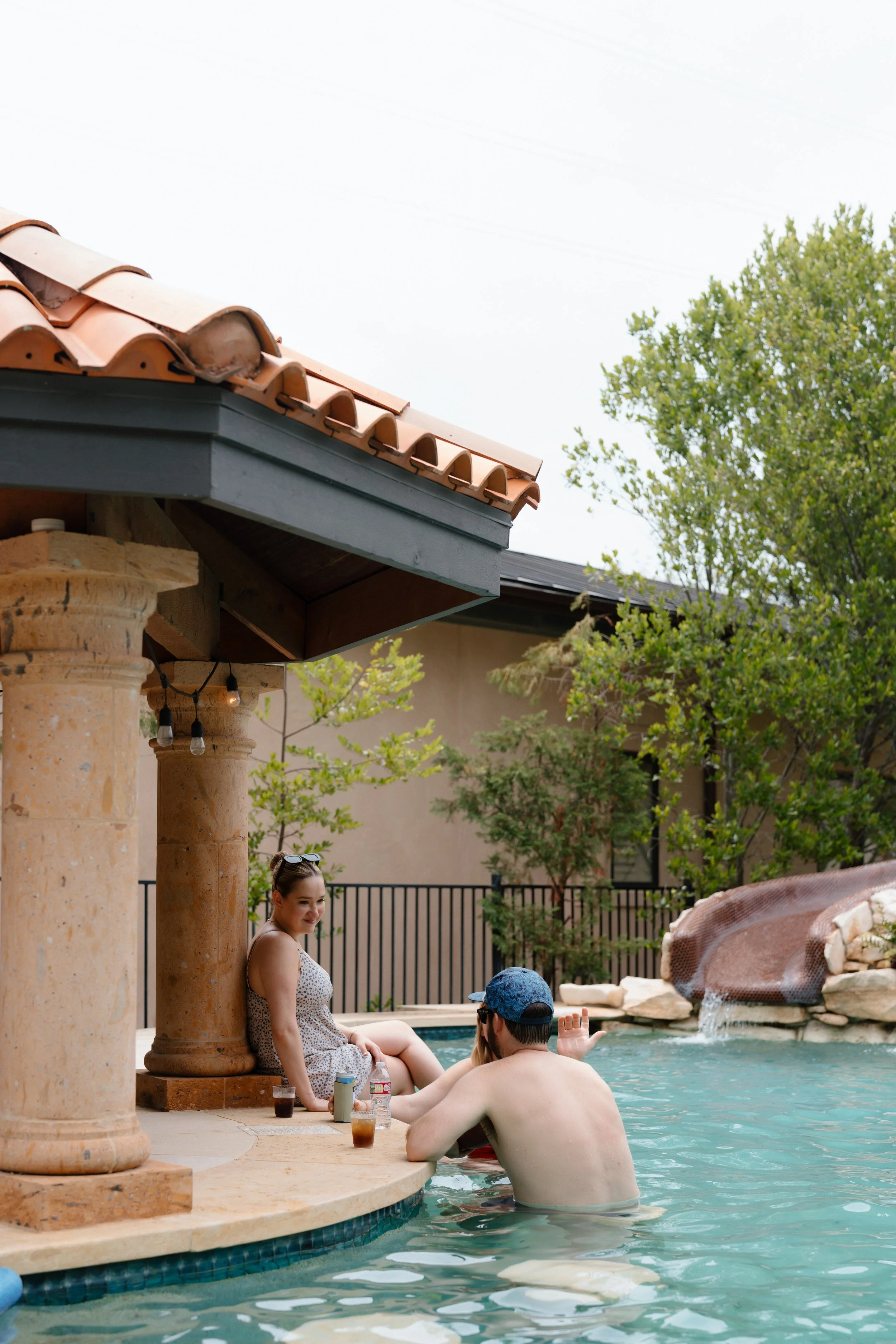 lake-travis-airbnb-wedding-reception-dock4.jpg