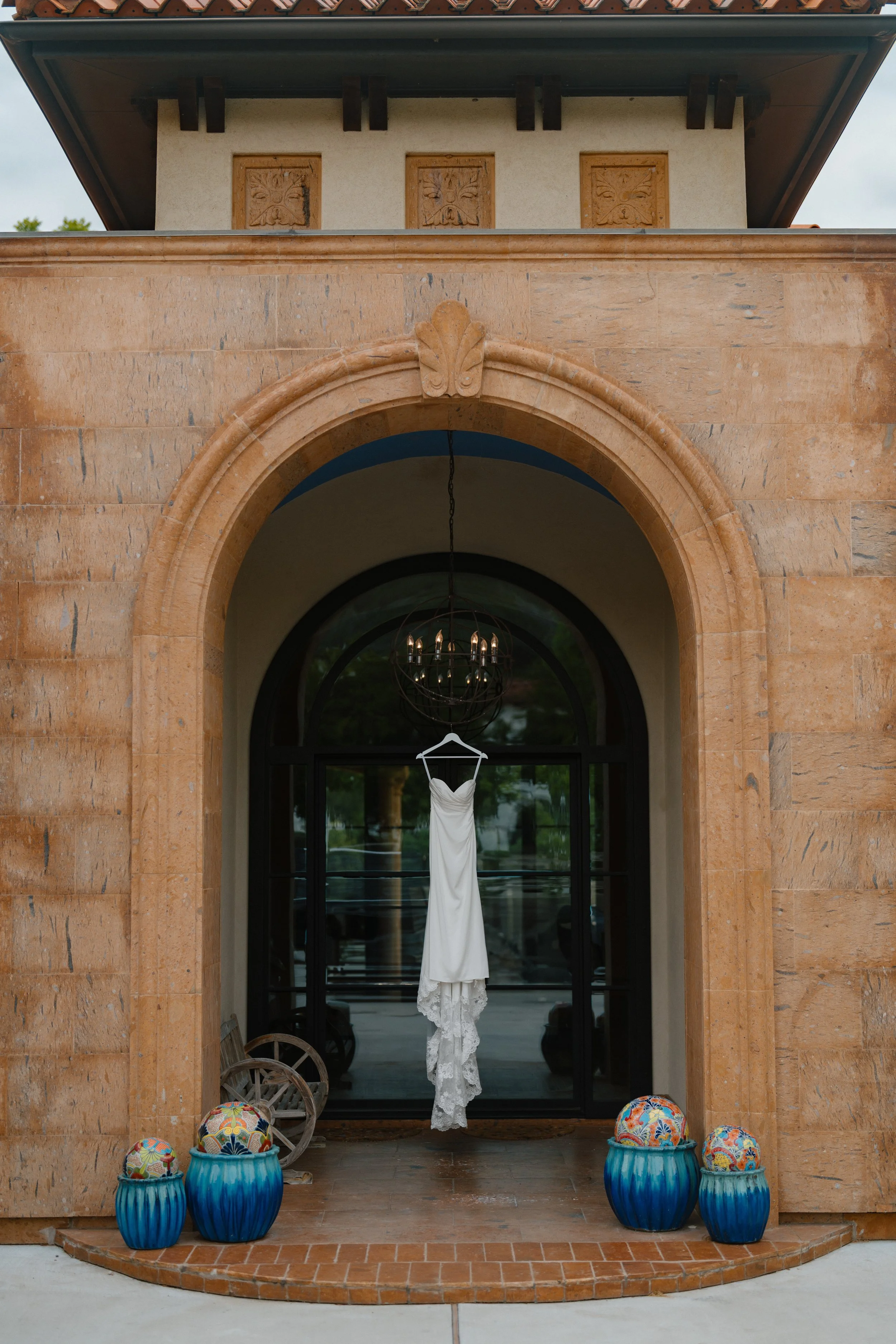 candid-austin-wedding-photos-texas-hill-country15.jpg