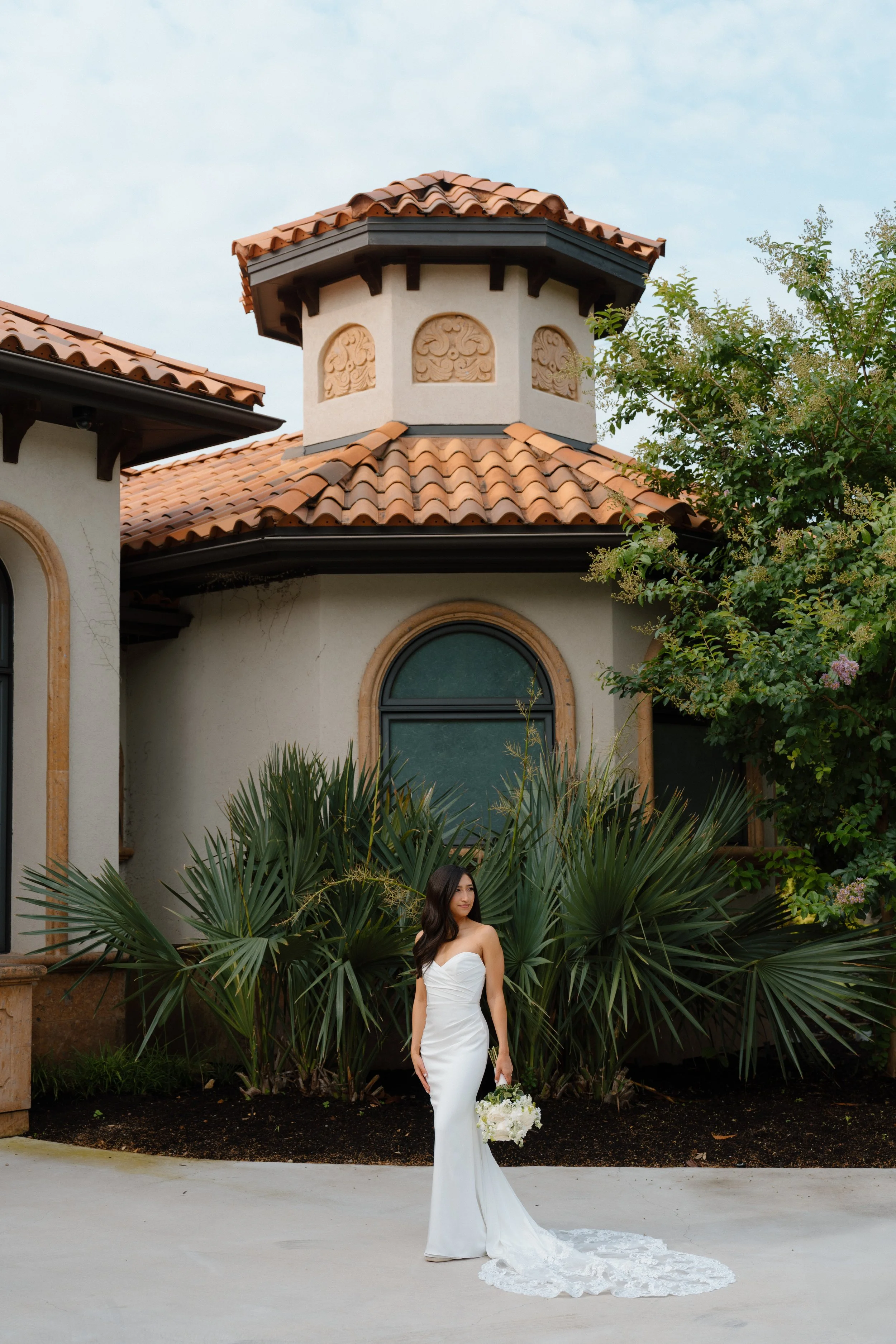 lake-travis-wedding-getting-ready-bride-details.jpg