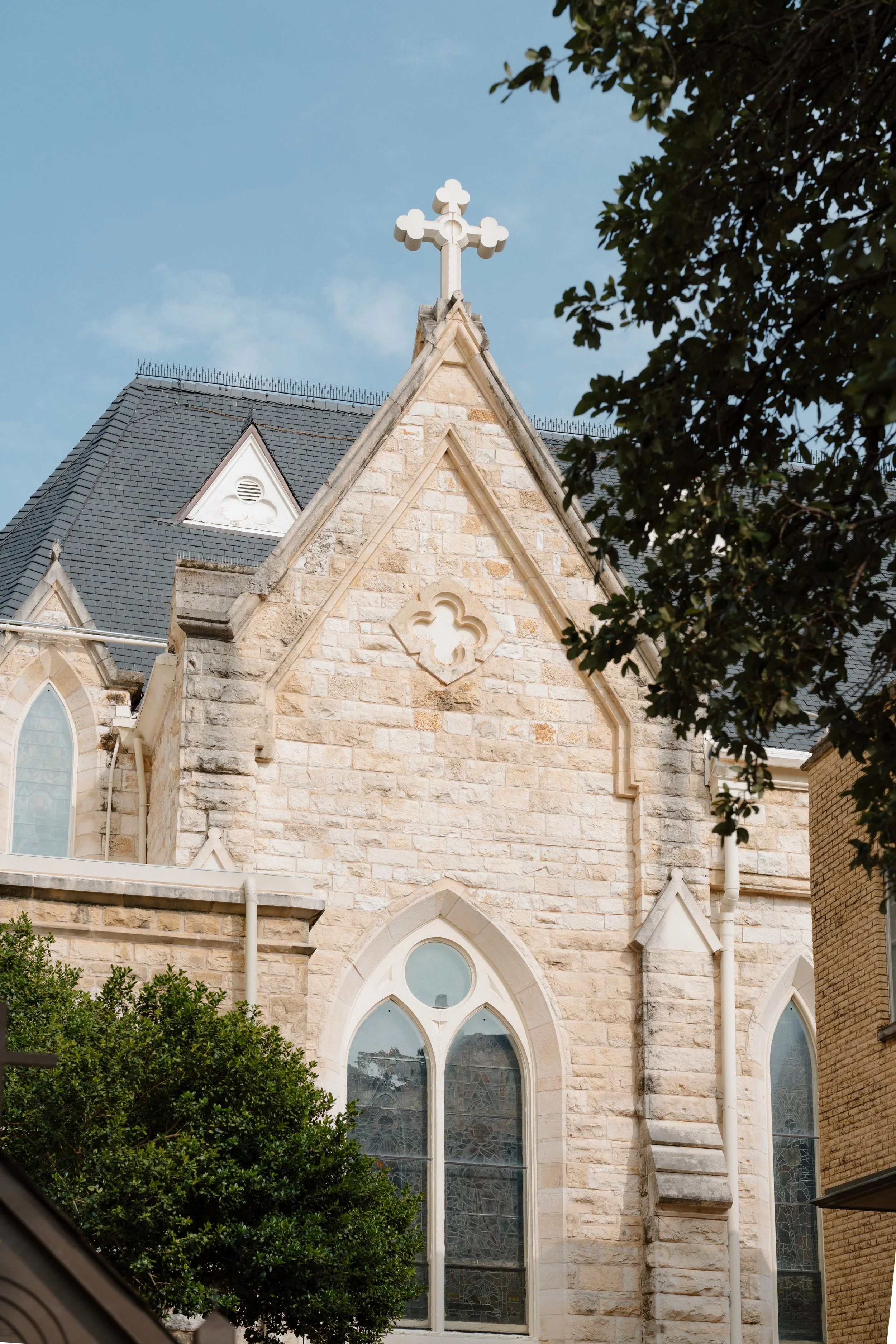 candid-austin-wedding-photos-texas-hill-country3.jpg