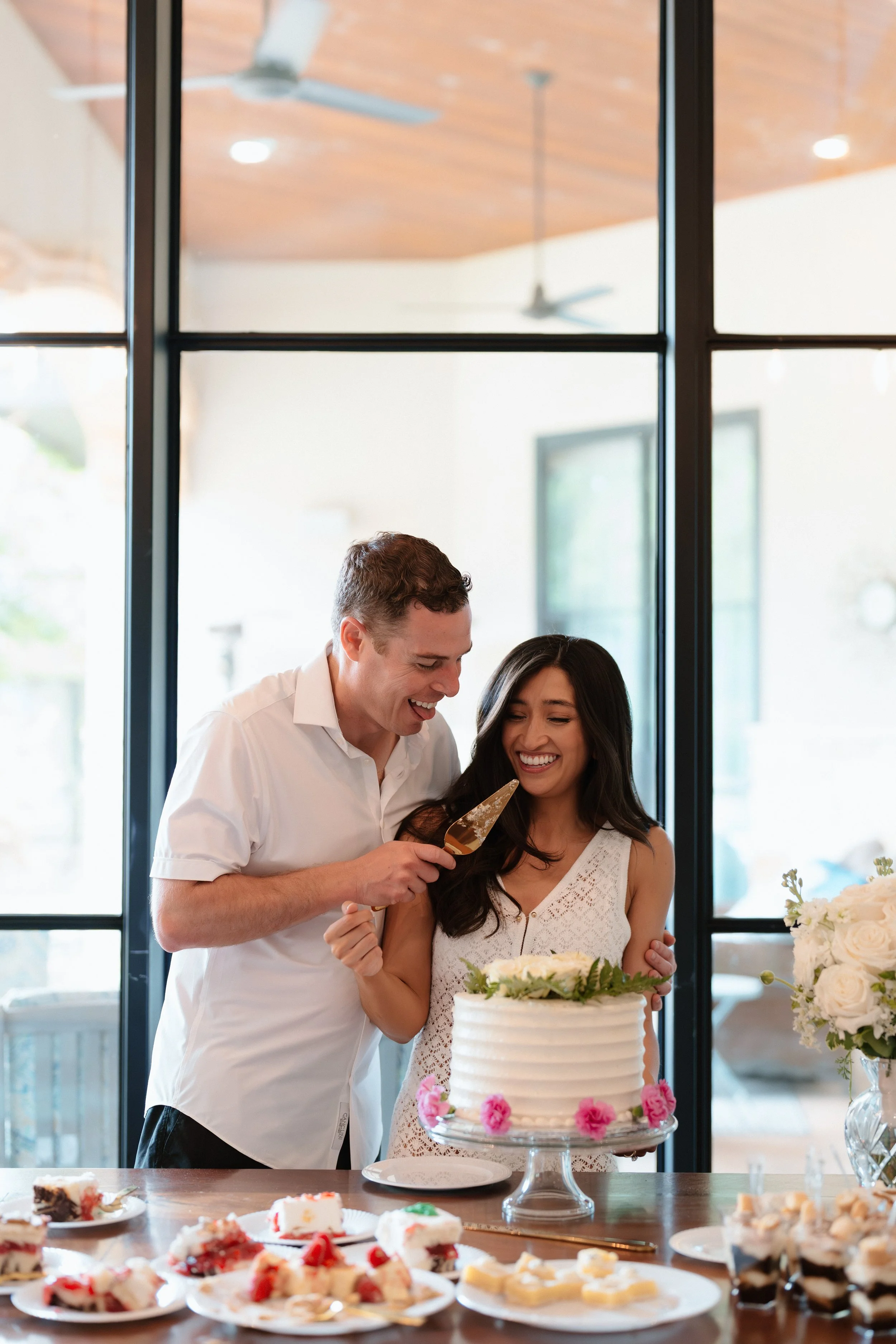 lake-travis-airbnb-wedding-reception-dock8.jpg