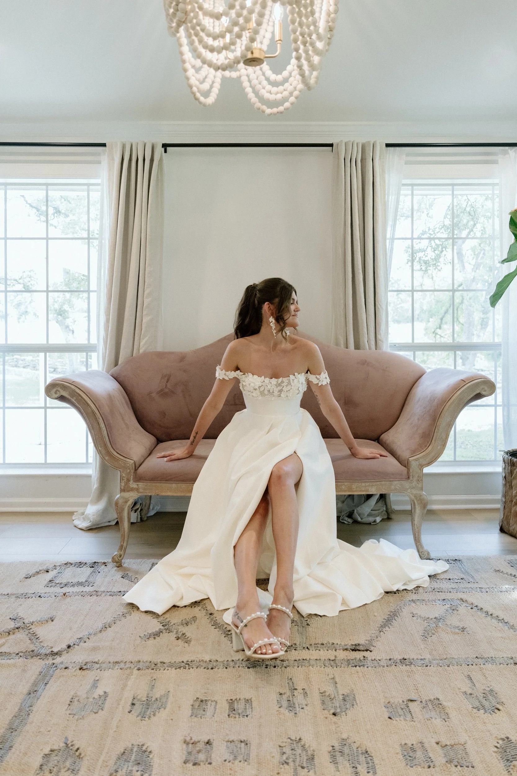 texas-hill-country-wedding-bridal-portrait-getting-ready.jpg