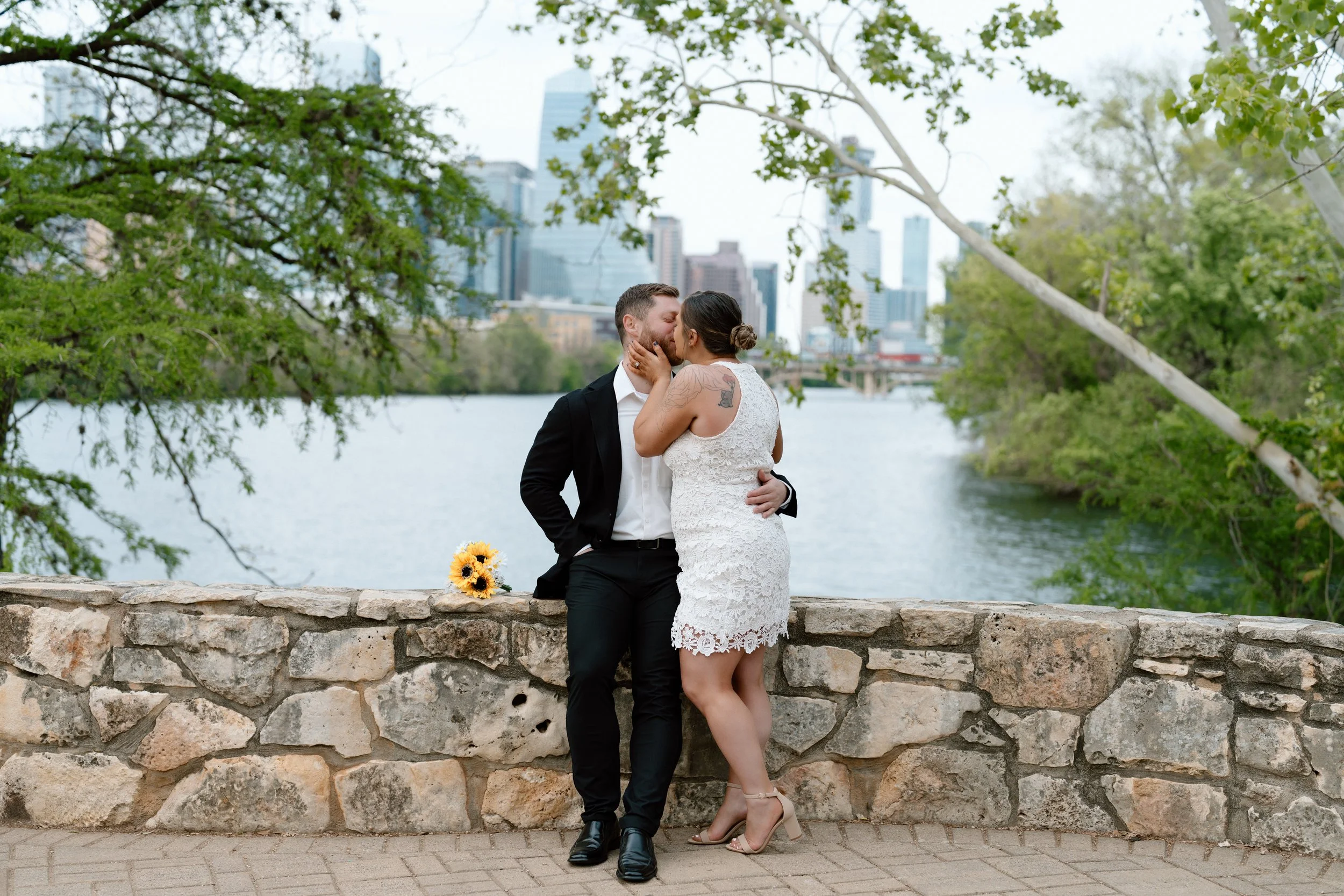 lou-neff-point-austin-elopement18.jpg