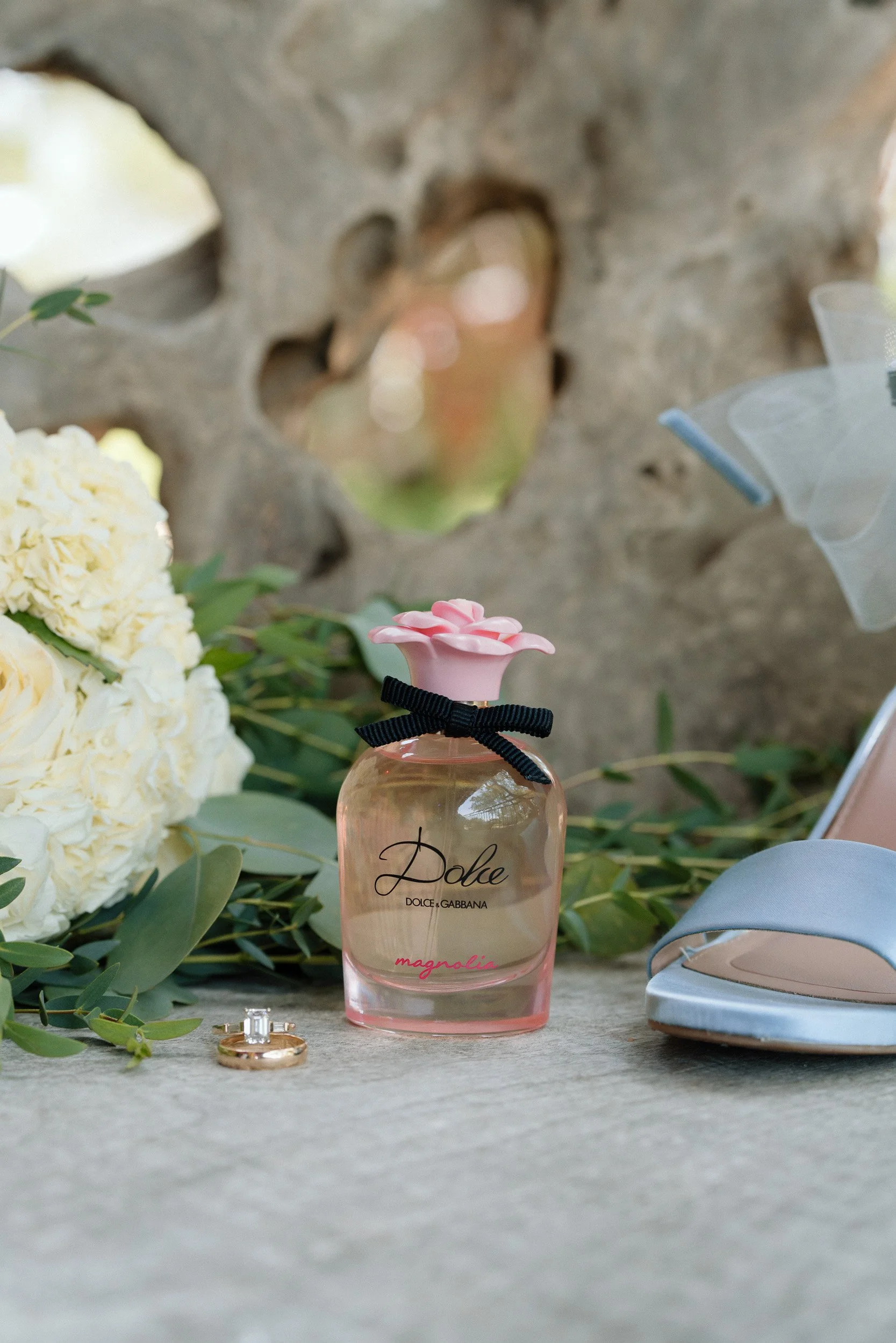 wedding-day-details-ring-bouquet.jpg