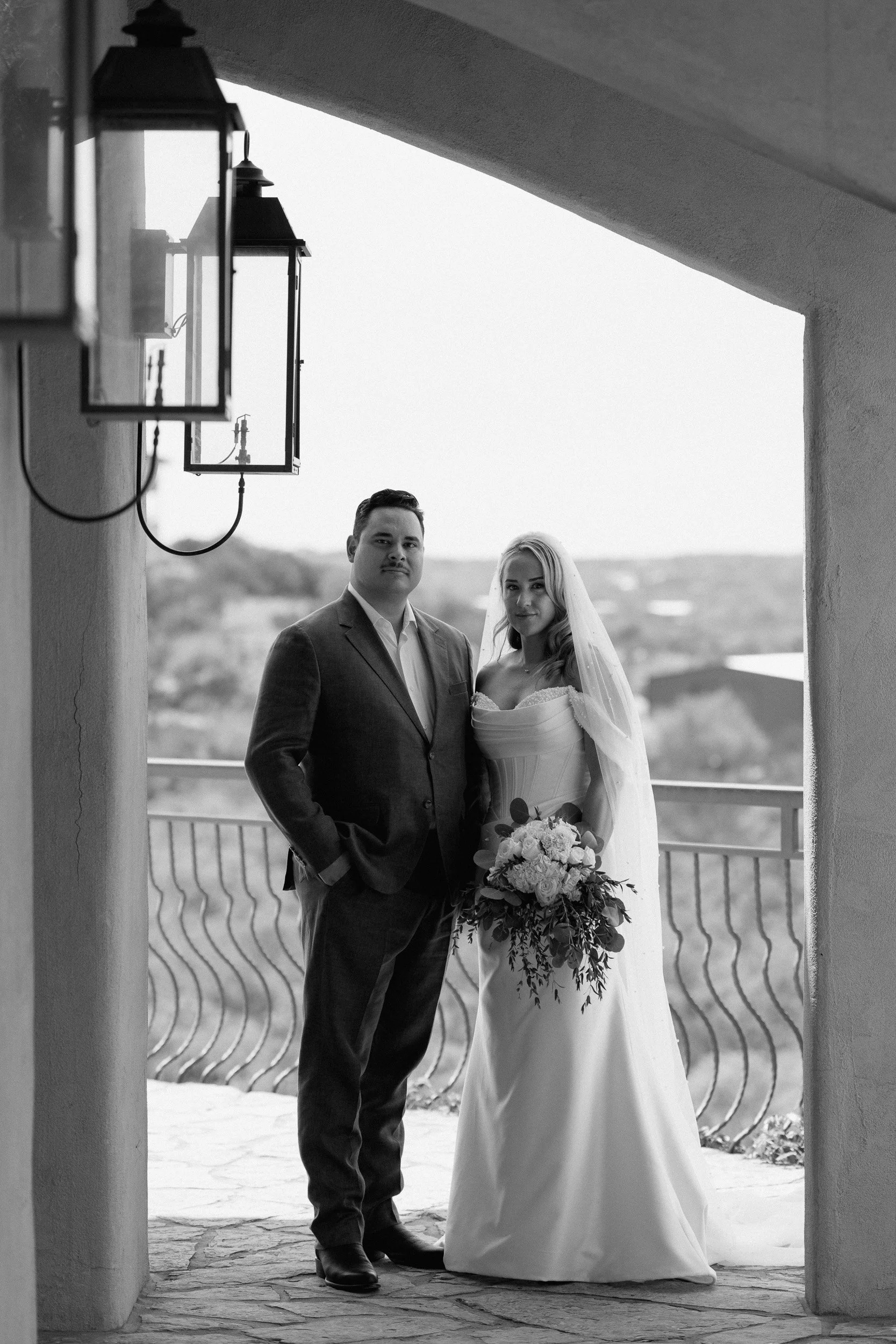 bride-groom-formal-portrait-archway.jpg