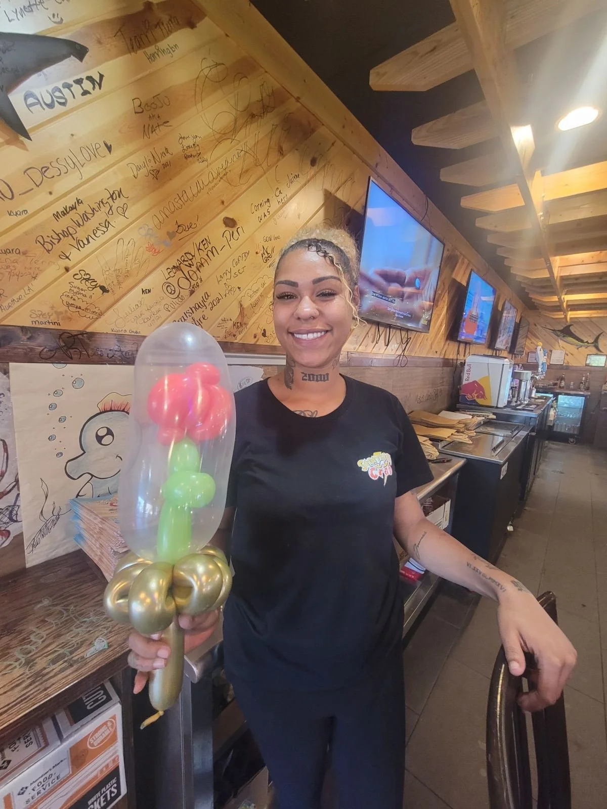 rose-in-balloon-at-bar.jpg