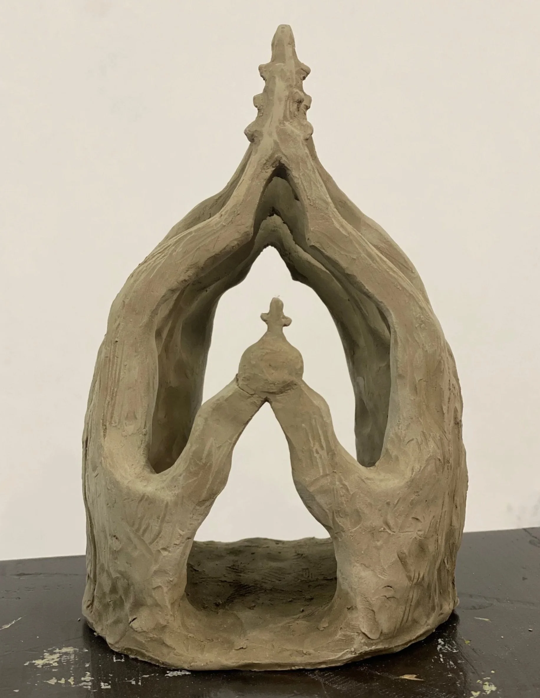 "Entempled 2"
20 x 13 x 12.5 cm, ceramic 
Nov 2025
made under supervision of Liviu Mocan